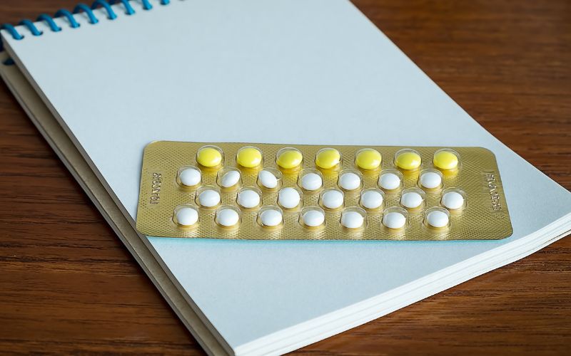 Rong kinh có thể được kiểm soát và điều hòa bằng thuốc nội tiết