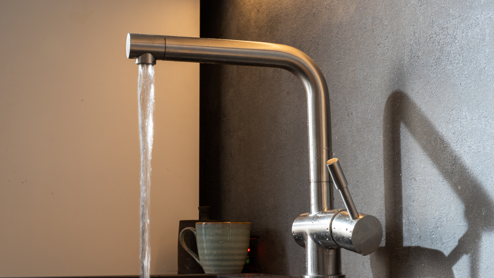 Rửa sạch sơ ri là bước quan trọng giữ an toàn sức khoẻ