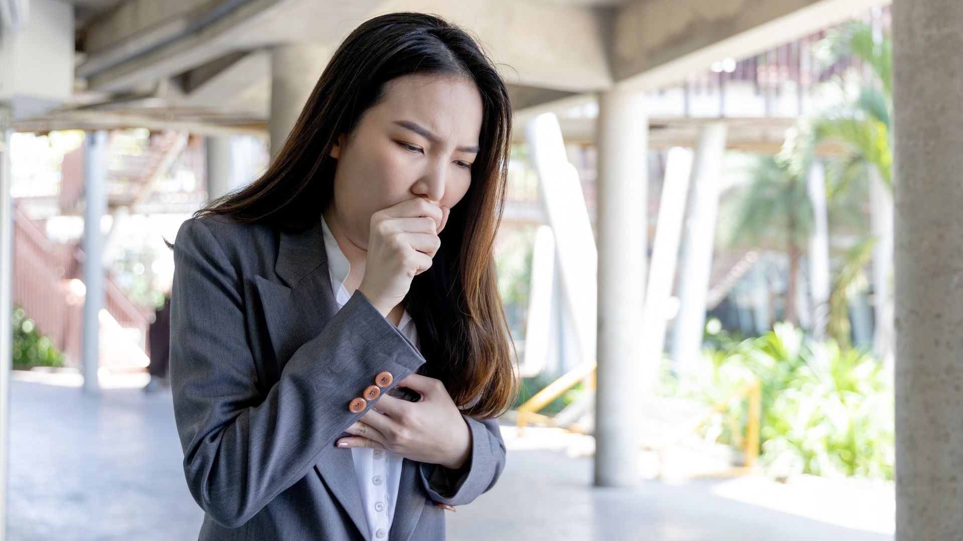 Phụ nữ mắc bệnh lý hô hấp kéo dài gây ho có nguy cơ bị sa tử cung