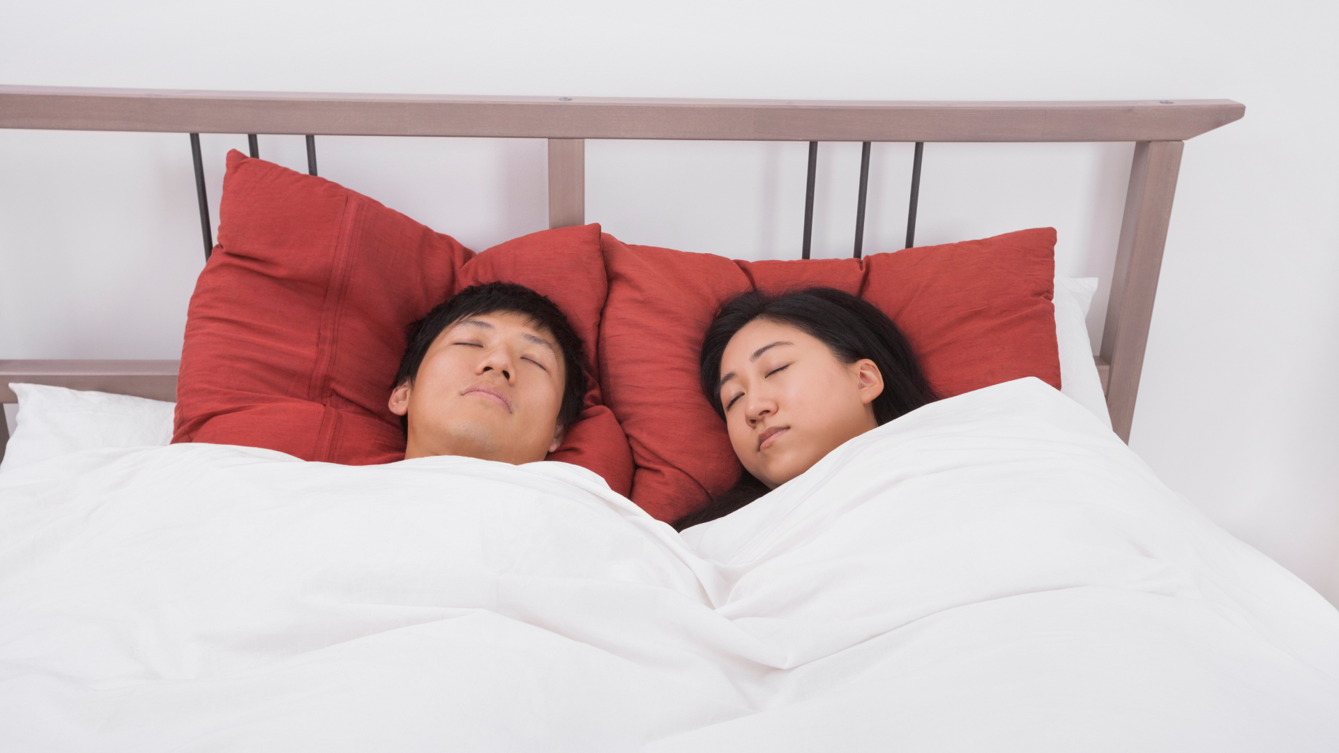 Nhiều cặp vợ chồng băn khoăn sau khi chuyển phôi có được quan hệ không