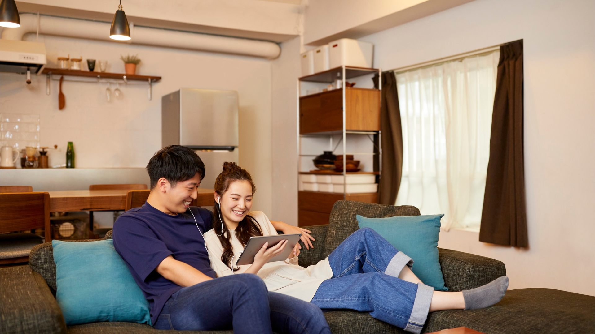 Nếu tư thế quan hệ không phù hợp cũng làm lưng chịu áp lực