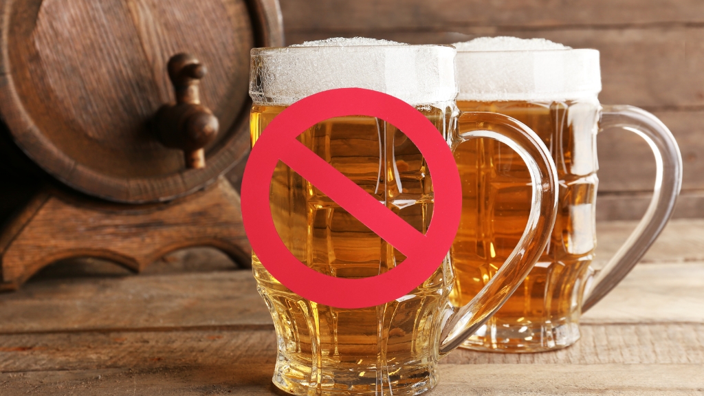 Tránh nước có gas, nước ngọt và rượu bia sau khi uống canxi để không giảm hấp thu