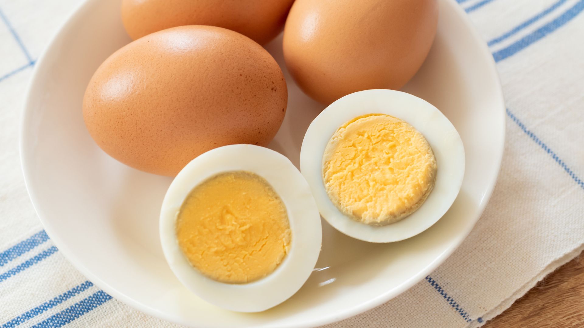 Trứng cung cấp nhiều vitamin và khoáng chất cần thiết cho cơ thể