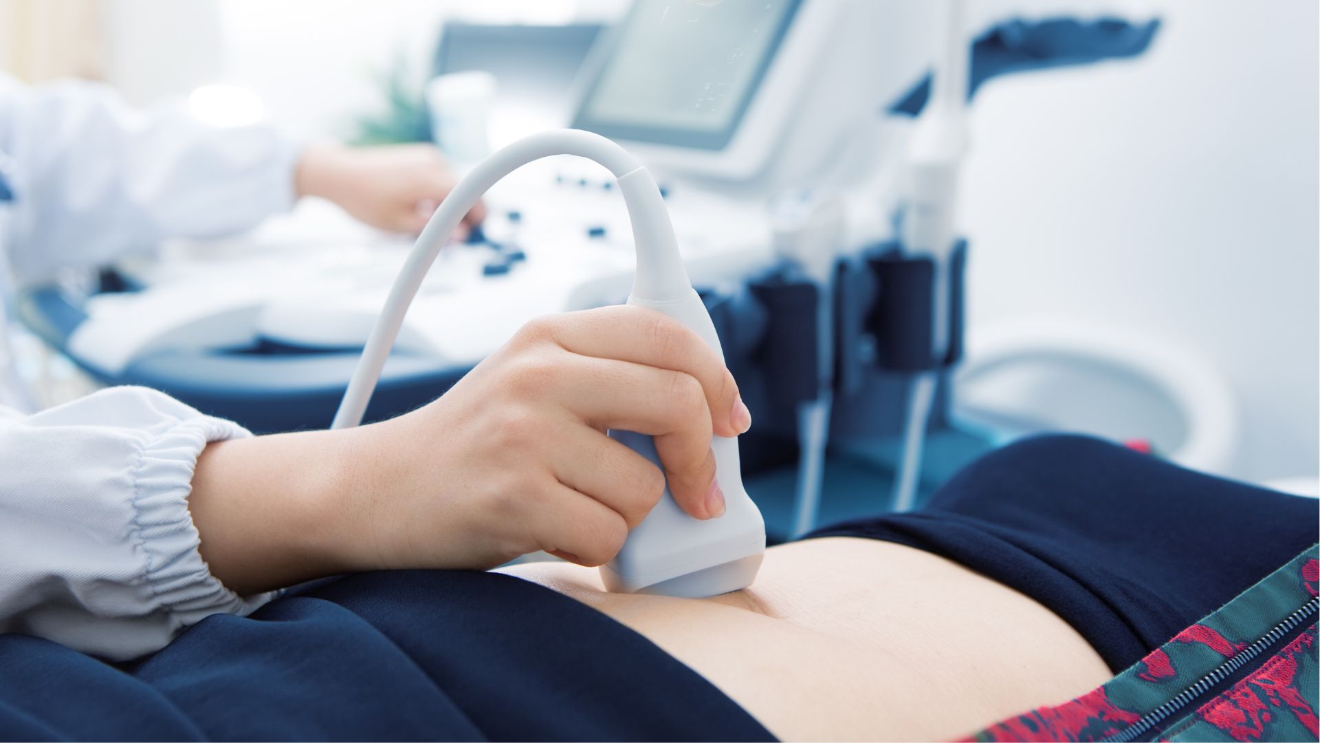 Siêu âm buồng trứng hỗ trợ phát hiện u nang và rối loạn rụng trứng ở phụ nữ