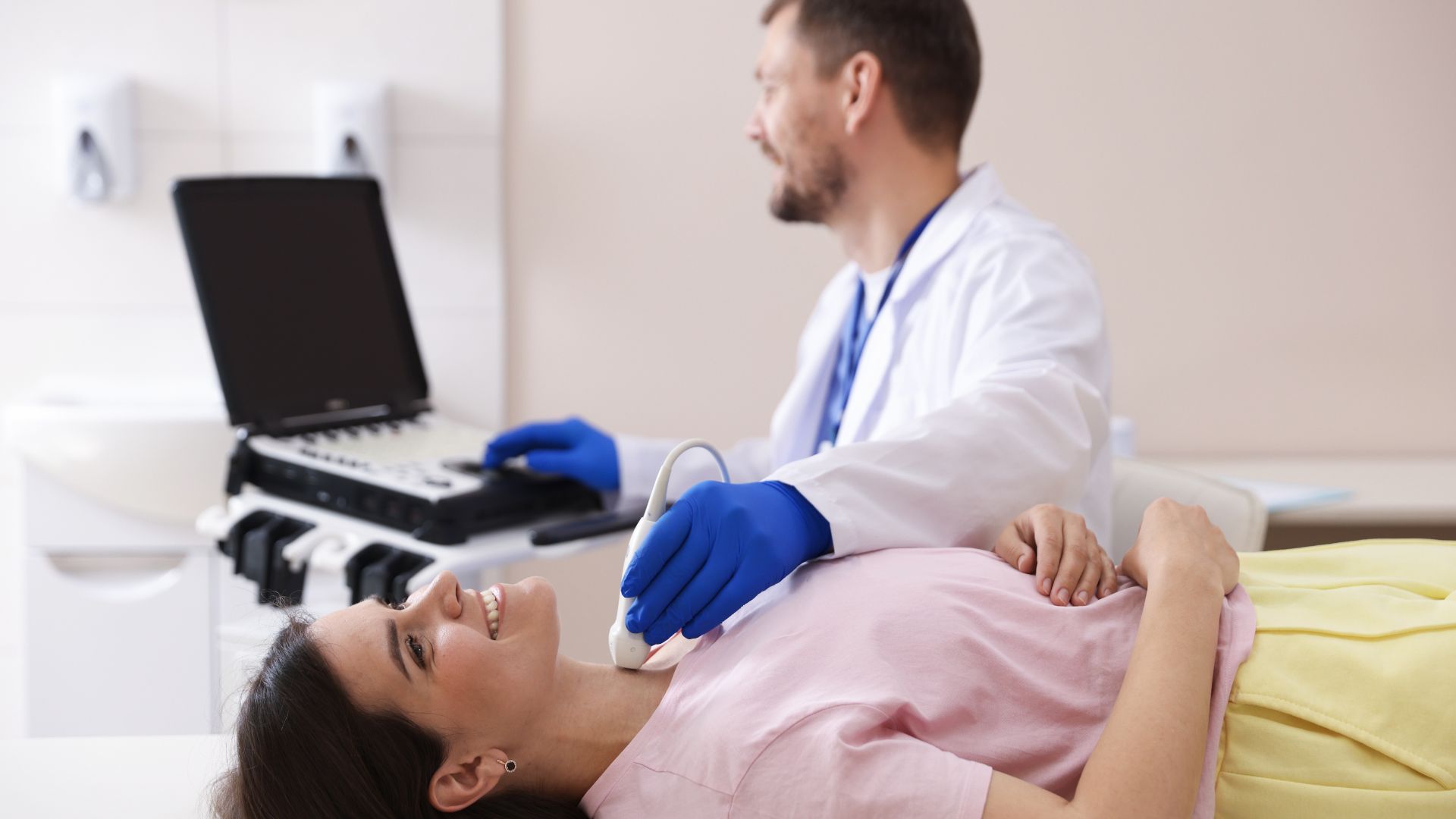 Siêu âm cổ không xâm lấn và không gây đau