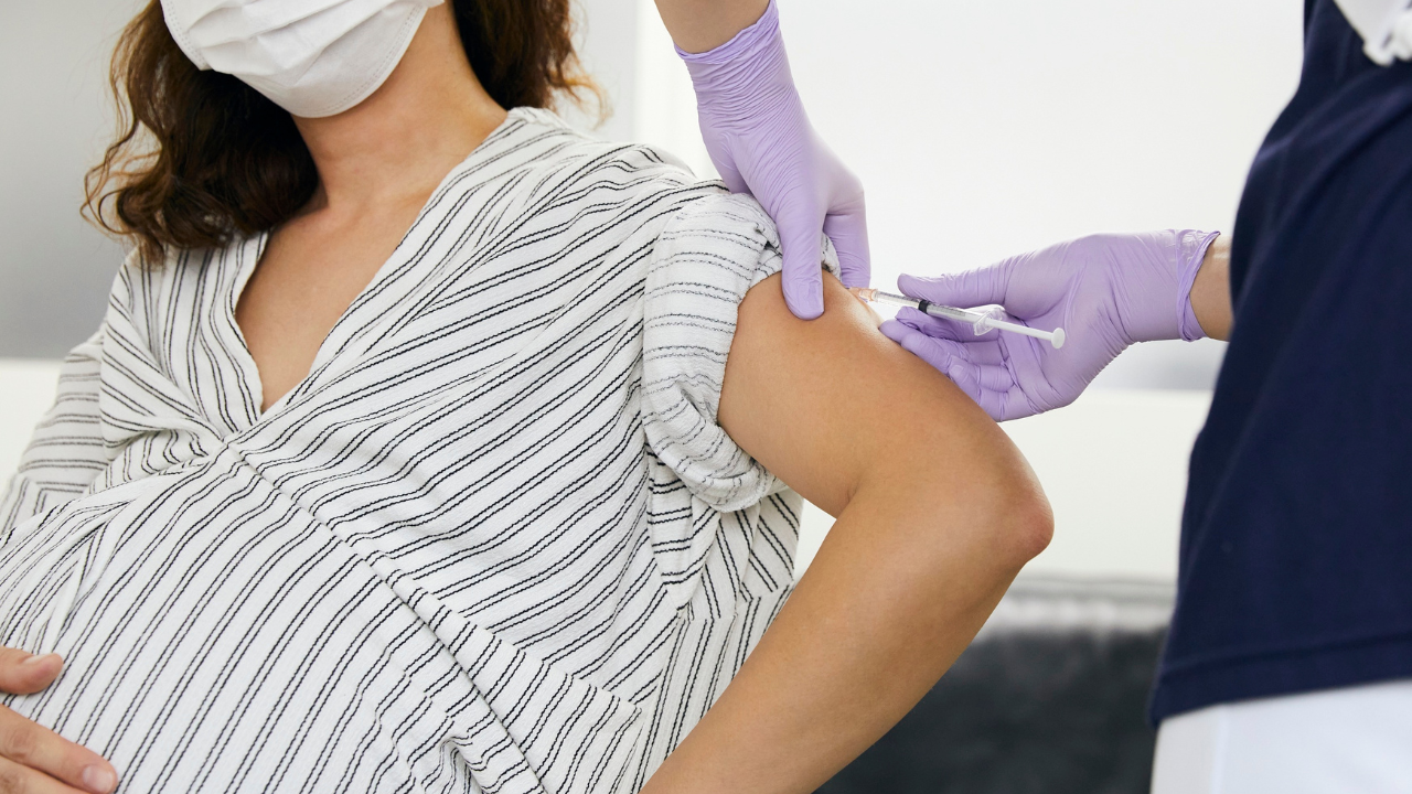 Tiêm vắc xin giúp giảm nguy cơ mắc các bệnh nhiễm trùng nguy hiểm