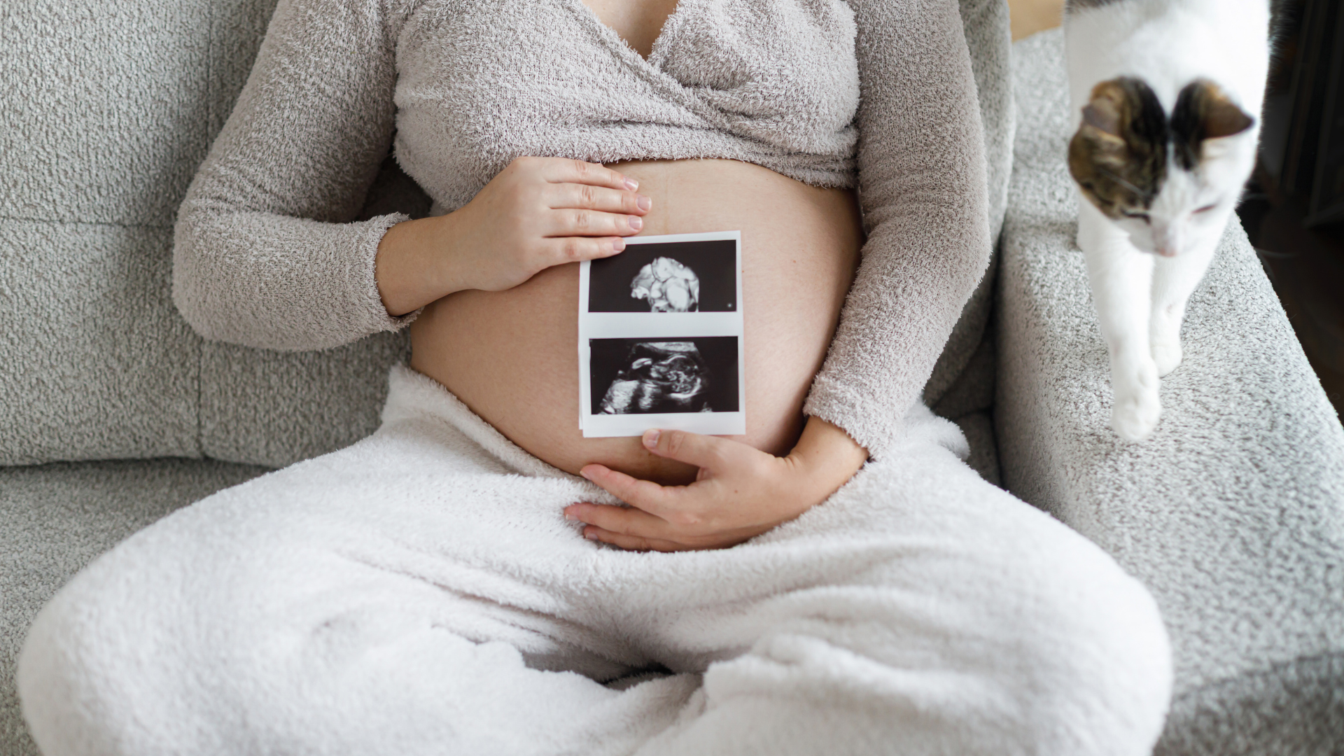 Không phải tất cả mẹ bầu đều cần siêu âm tim thai, nhưng một số trường hợp có thể được bác sĩ khuyến nghị kiểm tra kỹ hơn