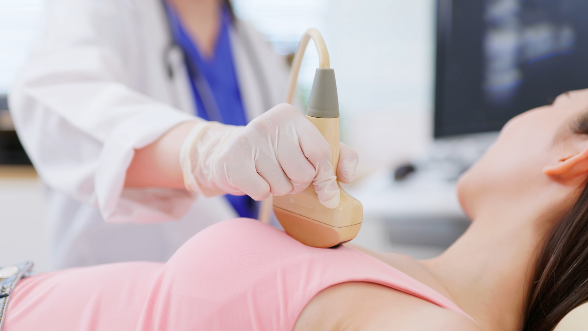 Siêu âm vú có phát hiện ung thư không? Những điều bạn cần biết trước khi tầm soát  4