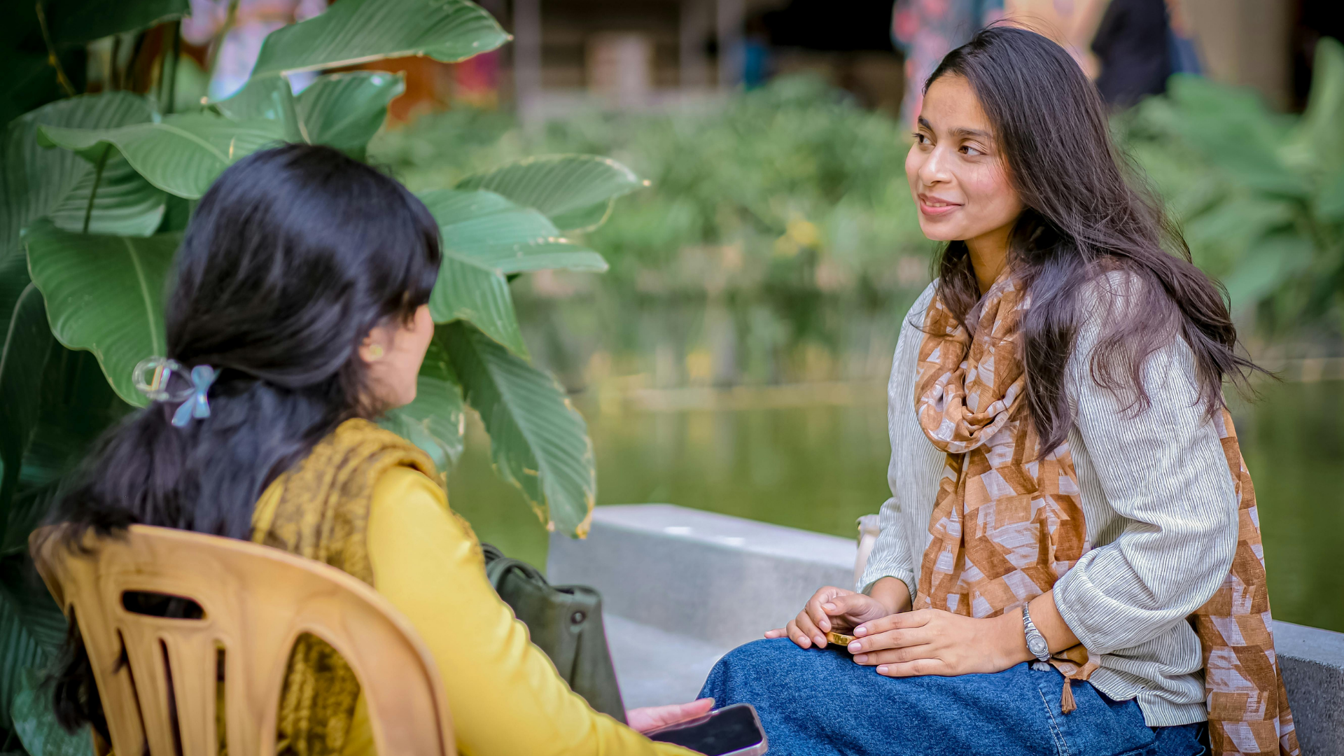 Giữ bình tĩnh trước silent treatment, dành thời gian chăm sóc bản thân, gặp bạn bè