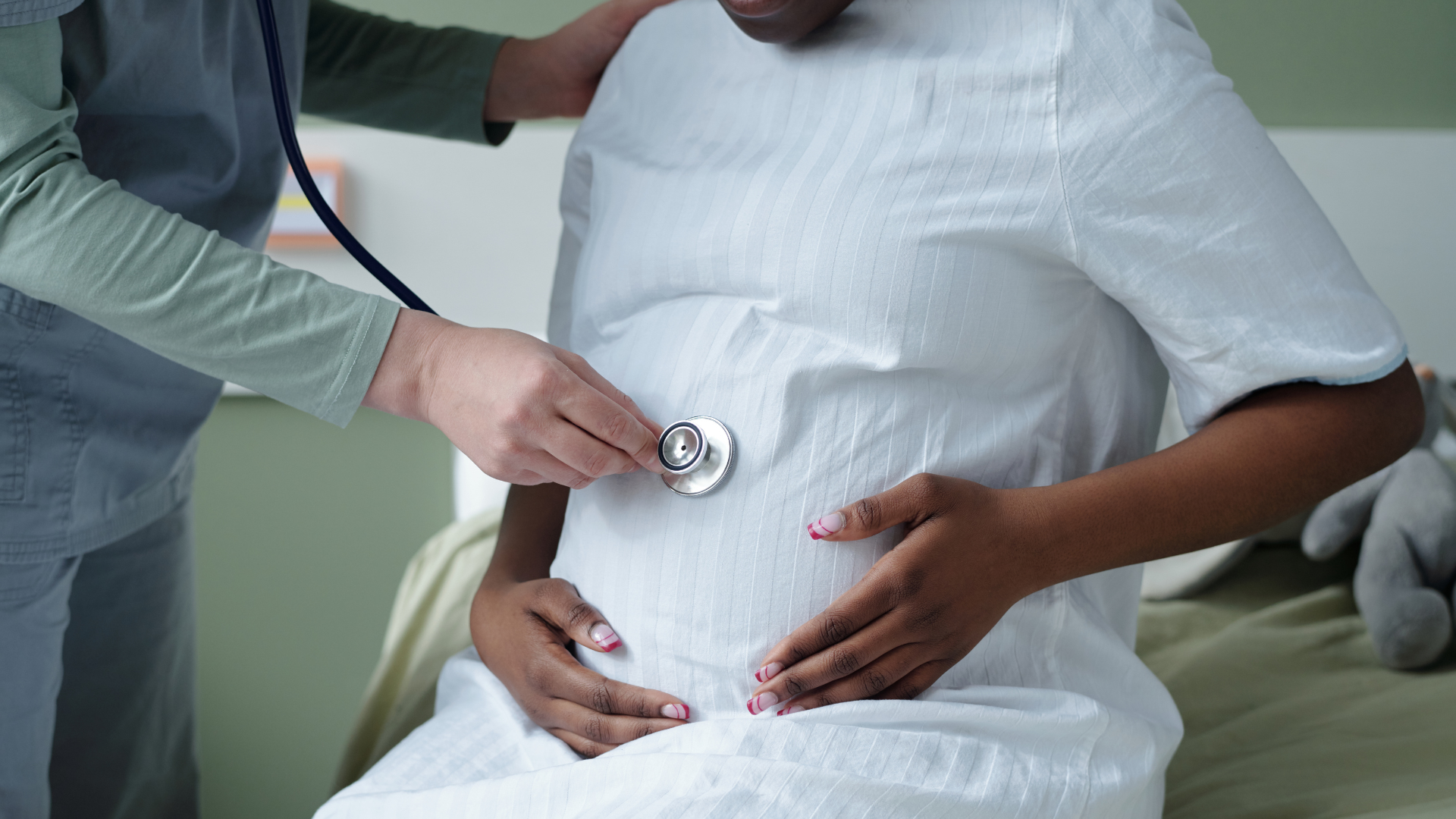 Phần lớn trường hợp song thai 3 tháng đầu có 1 thai ngừng phát triển không nguy hiểm ngay lập tức cho mẹ nếu được theo dõi đúng cách