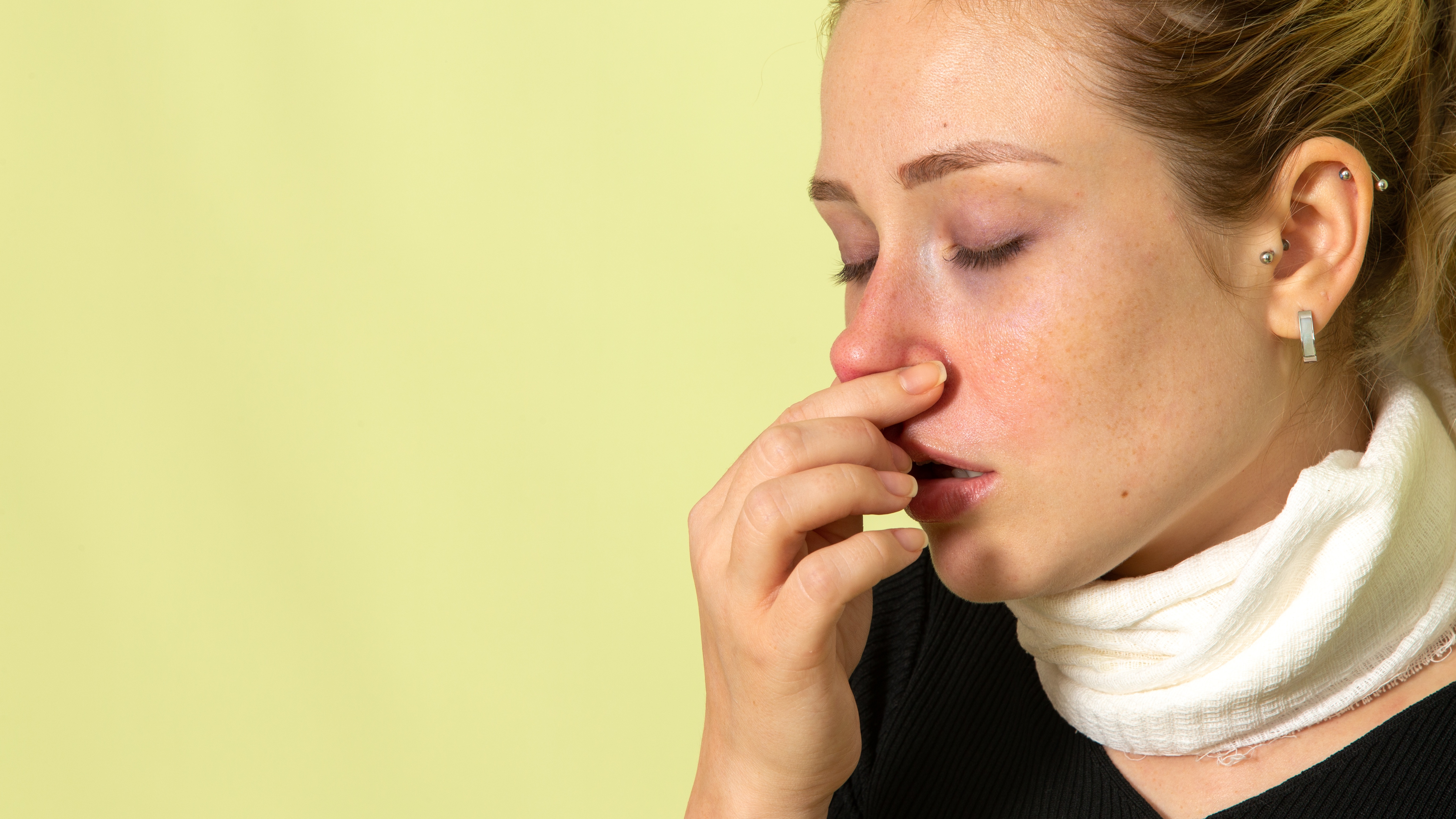 Sốt cỏ khô hay còn gọi là viêm mũi dị ứng thường xuất hiện theo mùa