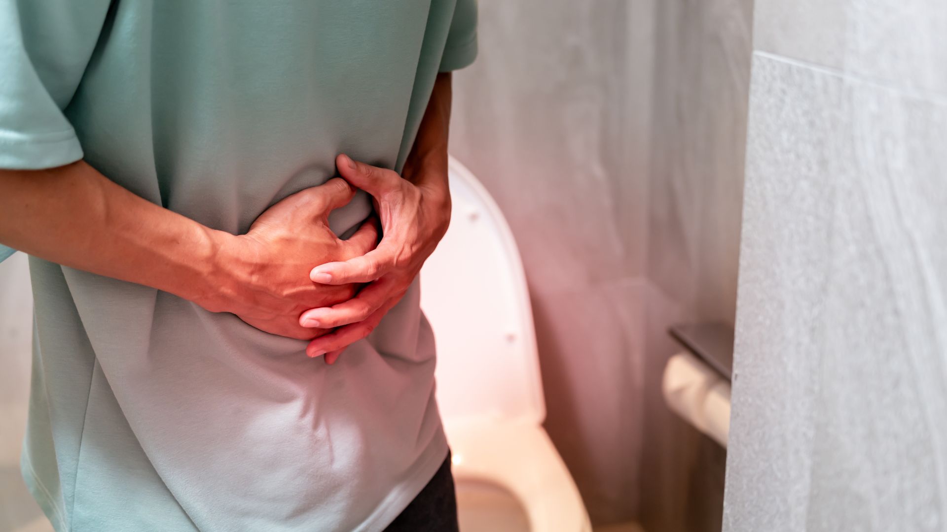 Sốt siêu vi có bị tiêu chảy không là thắc mắc phổ biến khi xuất hiện triệu chứng đường ruột