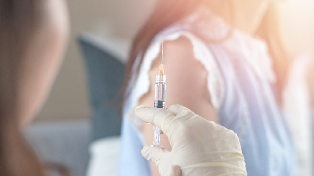 sot-thuong-han-co-lay-khong-benh-lay-qua-duong-nao 2.png