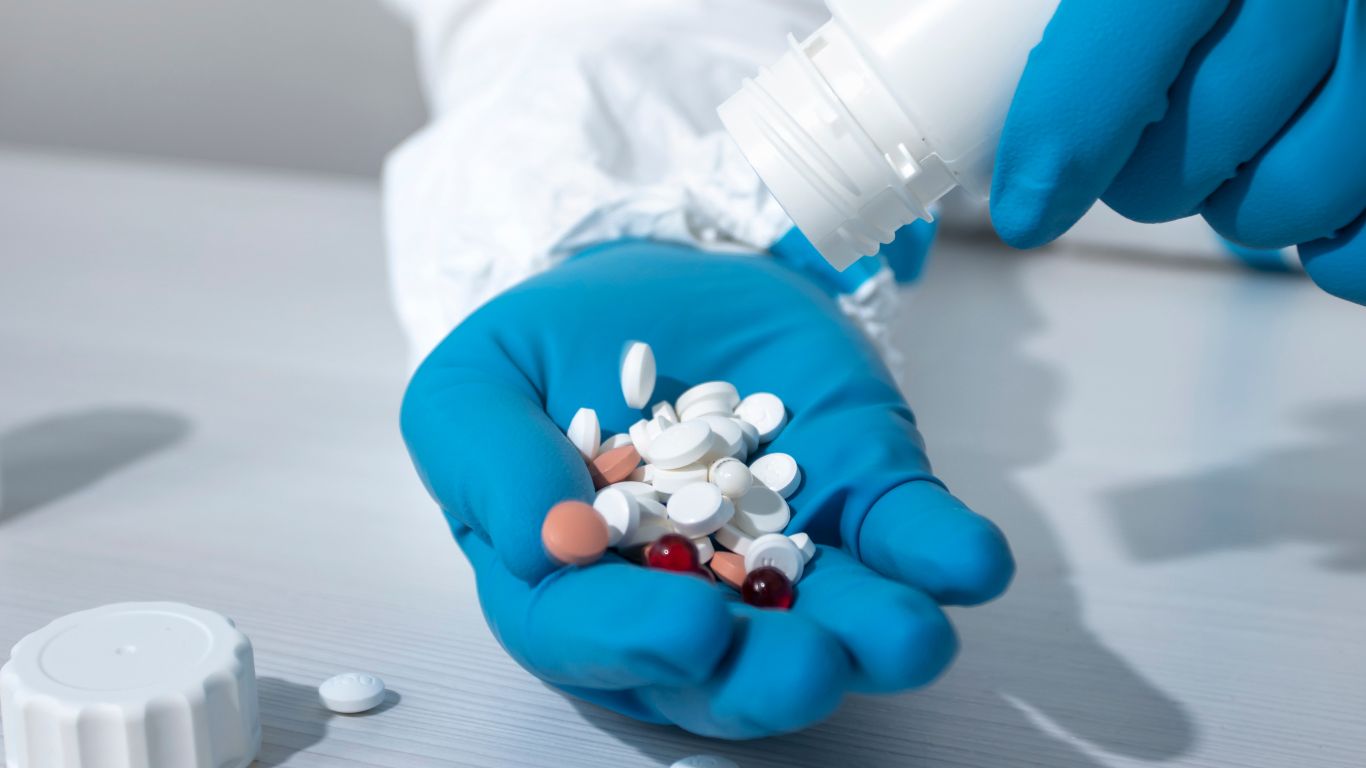 sot-xuat-huyet-khong-duoc-uong-thuoc-gi 2