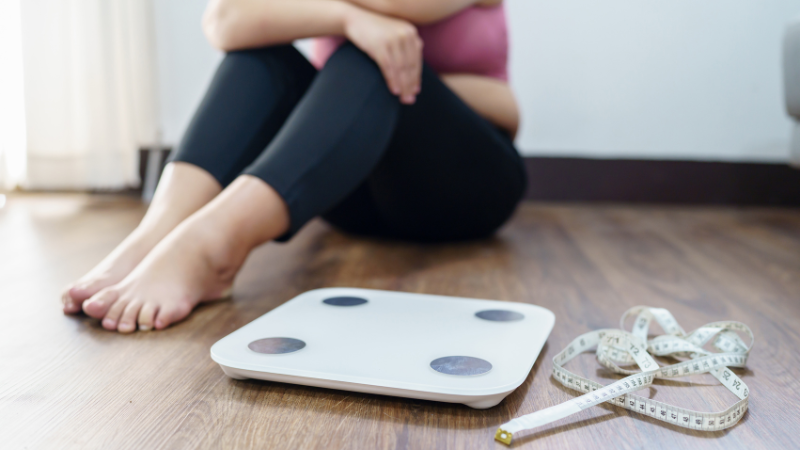 Stress có tăng cân không? Lý giải thói quen ăn uống khi căng thẳng 1