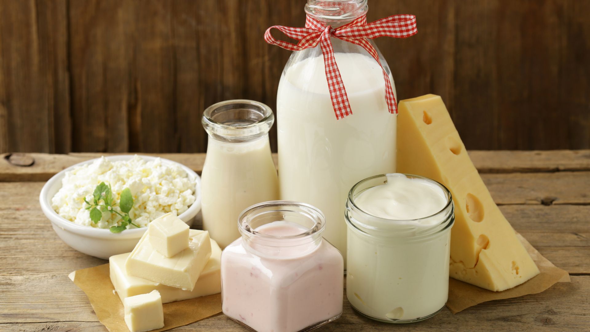 Sữa chua có đường có hàm lượng đường cao hơn sữa chua không đường từ 30 - 40 kcal