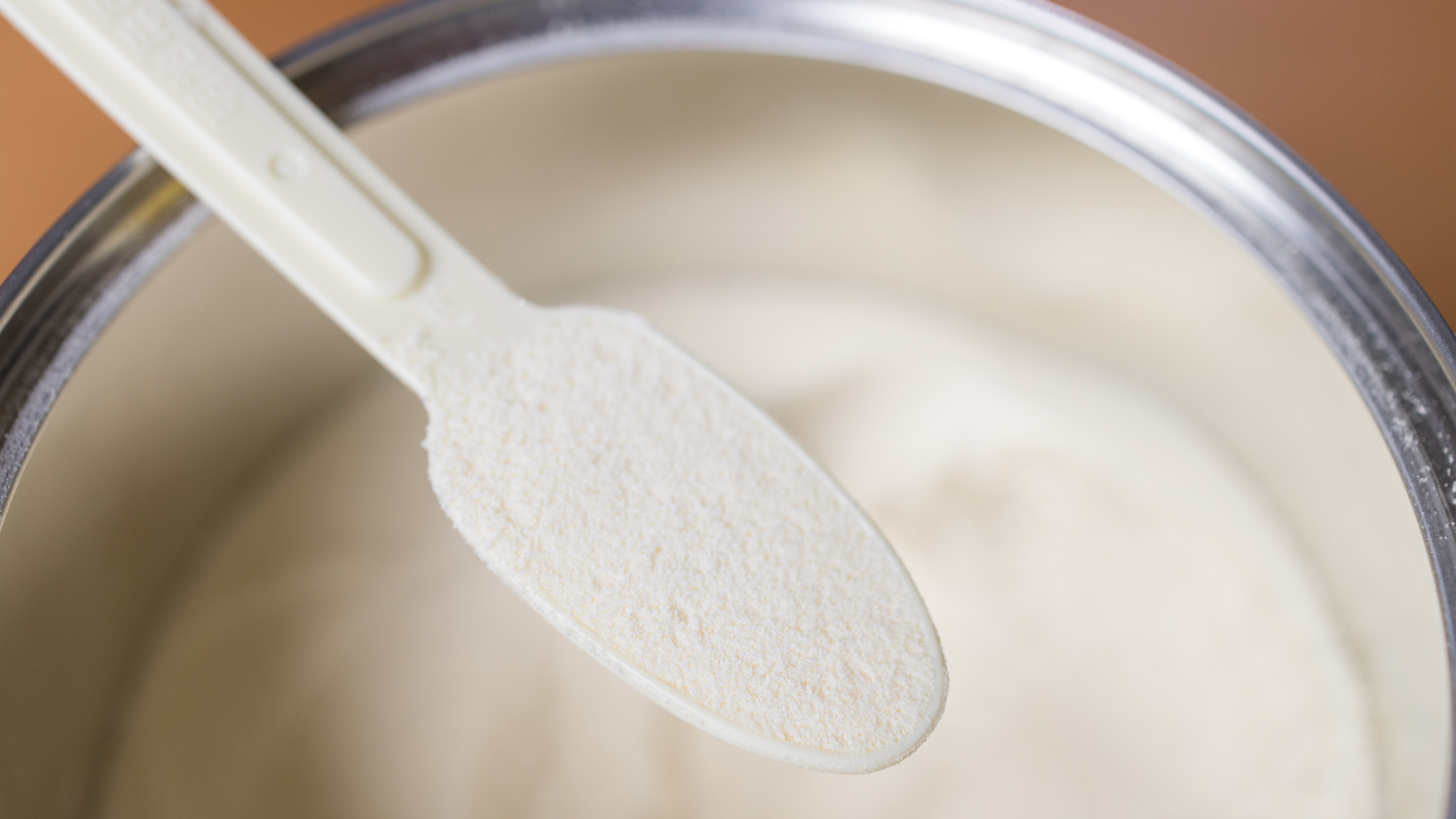 Thành phần chính trong sữa công thức dành cho bé sơ sinh