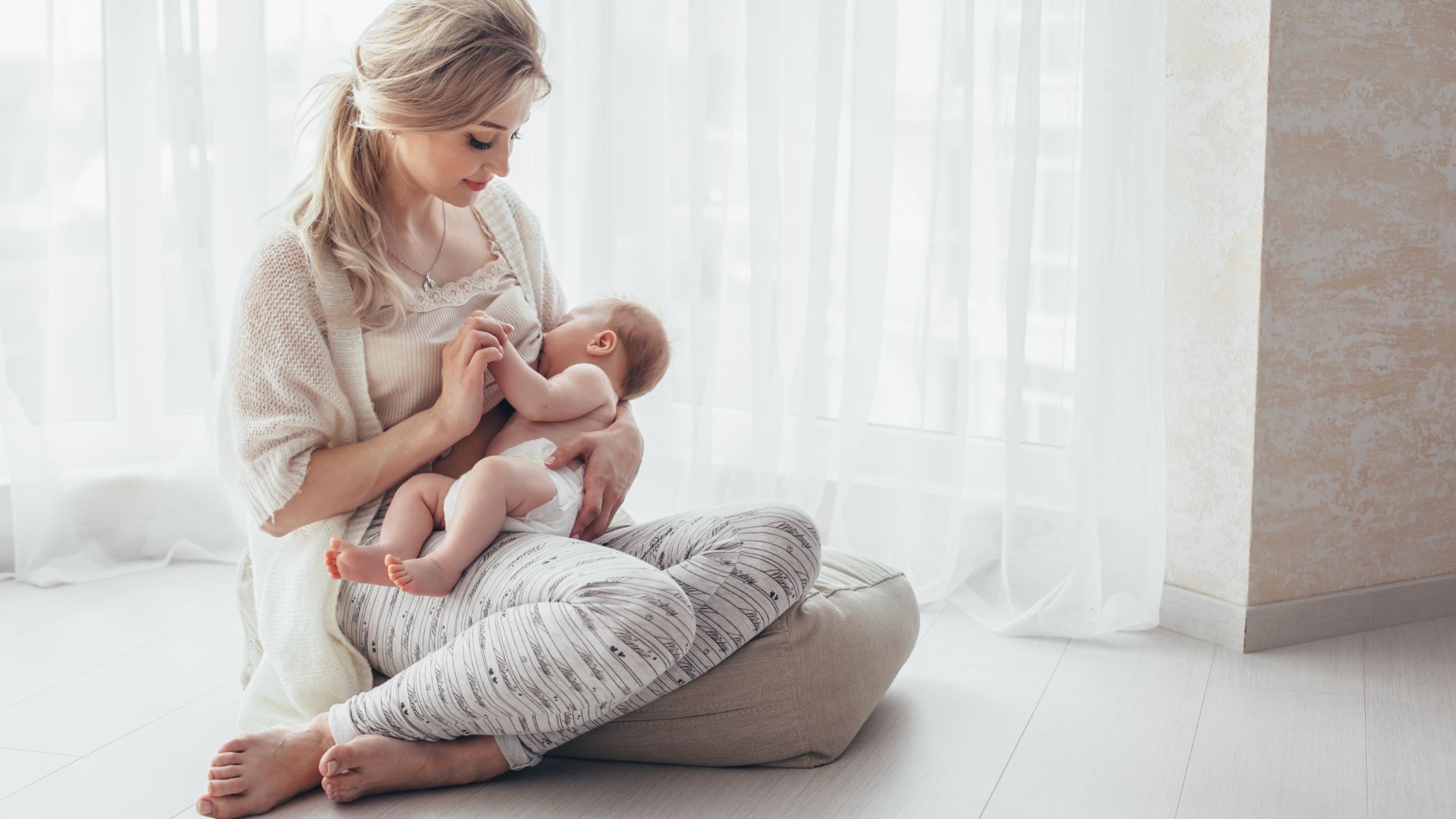 Sữa mẹ bị vón cục do đâu? Cách xử lý phù hợp mà mẹ bầu nên biết 2
