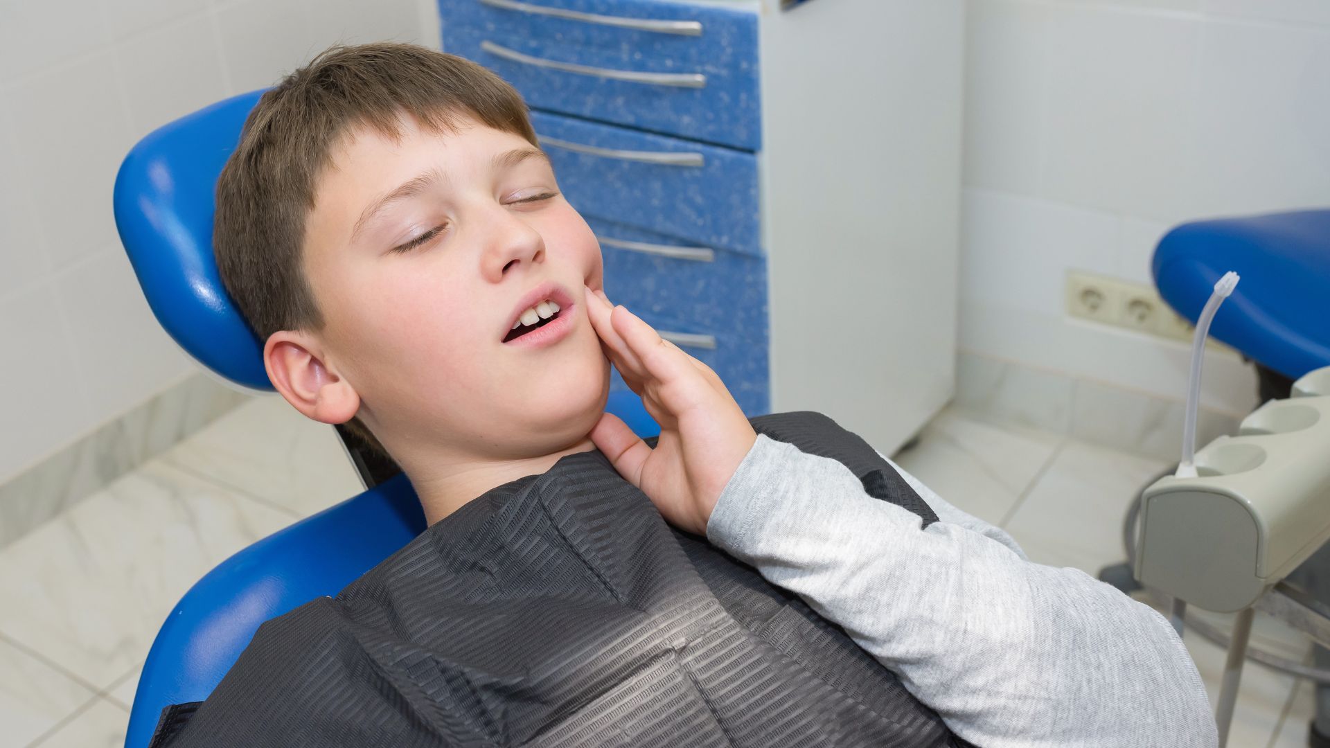 Tình trạng sưng hàm thường xuất phát từ nhiều nguyên nhân, tùy vào từng trường hợp cụ thể