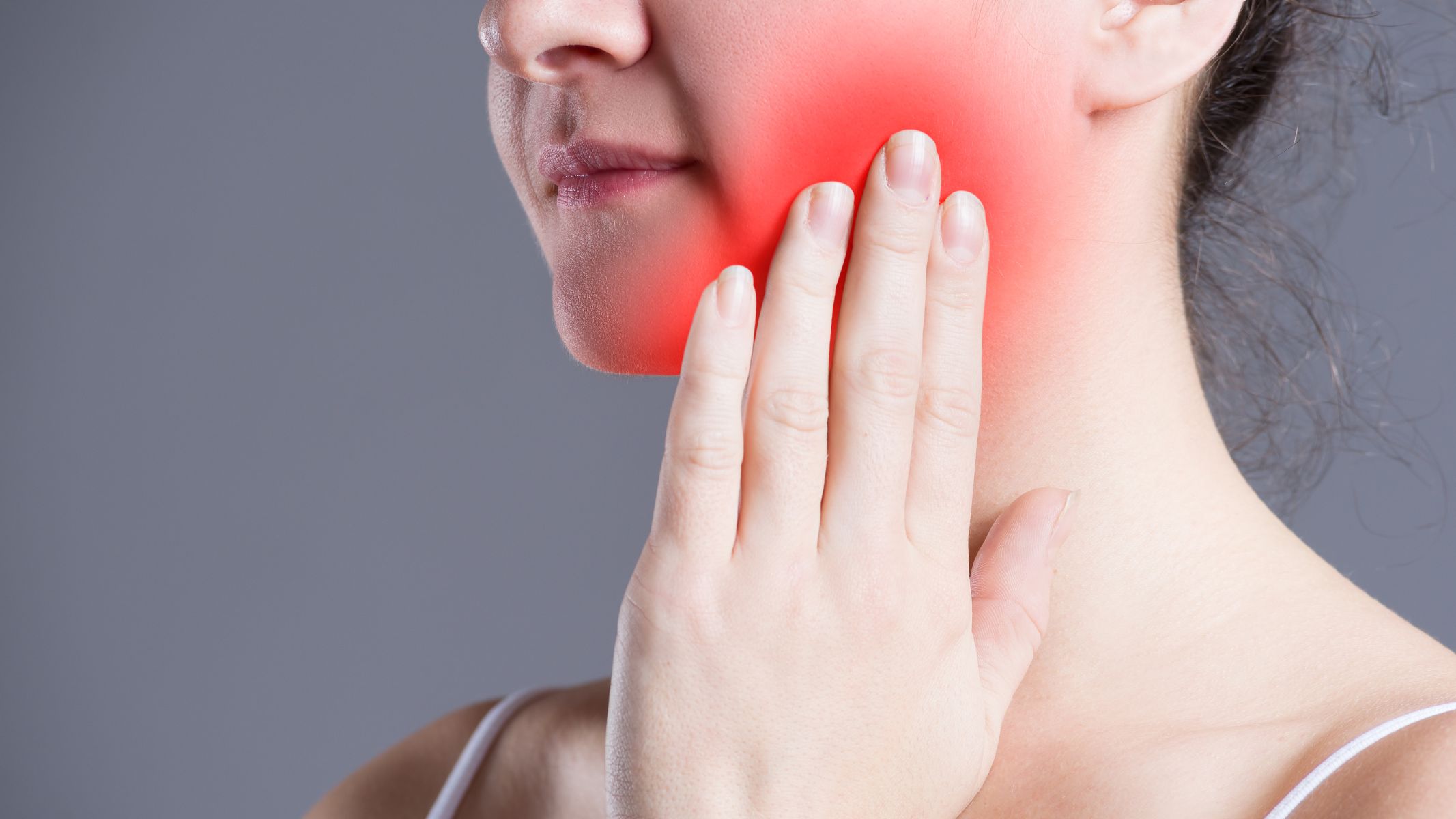 Nếu sưng nướu kéo dài hoặc đi kèm nhiều triệu chứng bất thường, bệnh nhân nên gặp bác sĩ nha khoa ngay