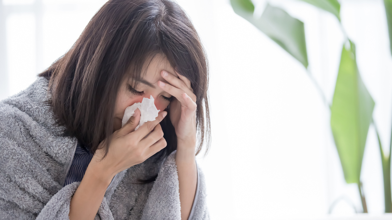 Sụt cân nhanh bất thường kéo dài có thể gây suy dinh dưỡng và giảm sức đề kháng