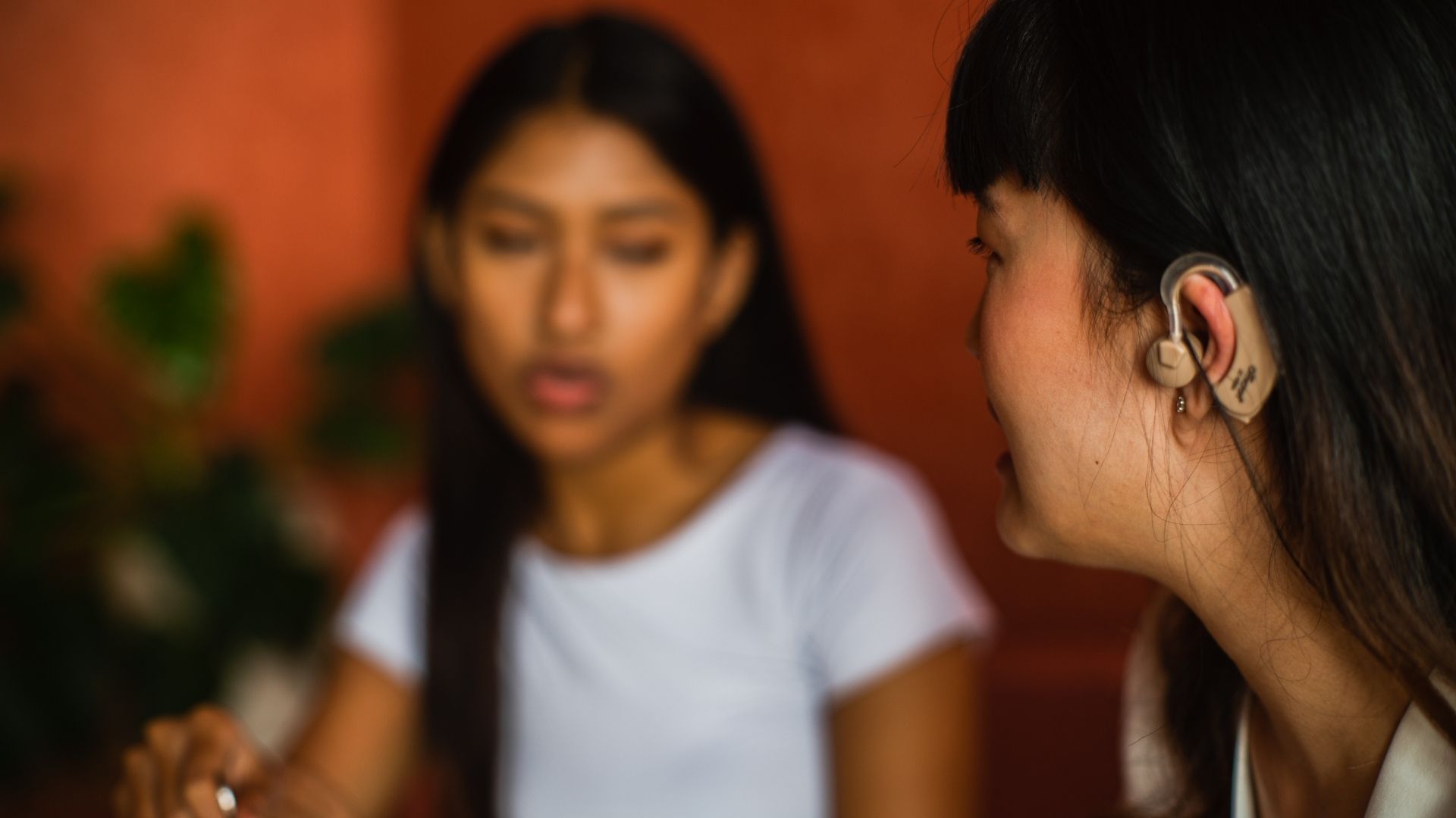 Người làm việc trong môi trường ồn ào có nguy cơ suy giảm thính lực