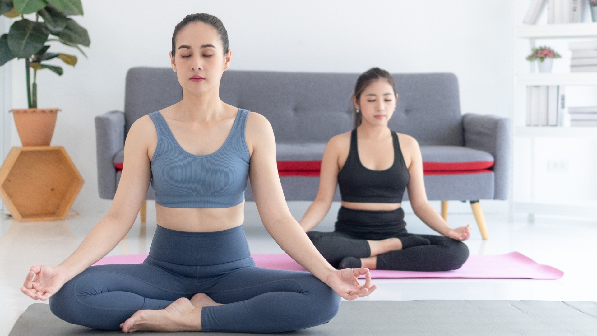 Vận động nhẹ nhàng, kiểm soát căng thẳng là những yếu tố cần thiết để kiểm soát bệnh hiệu quả