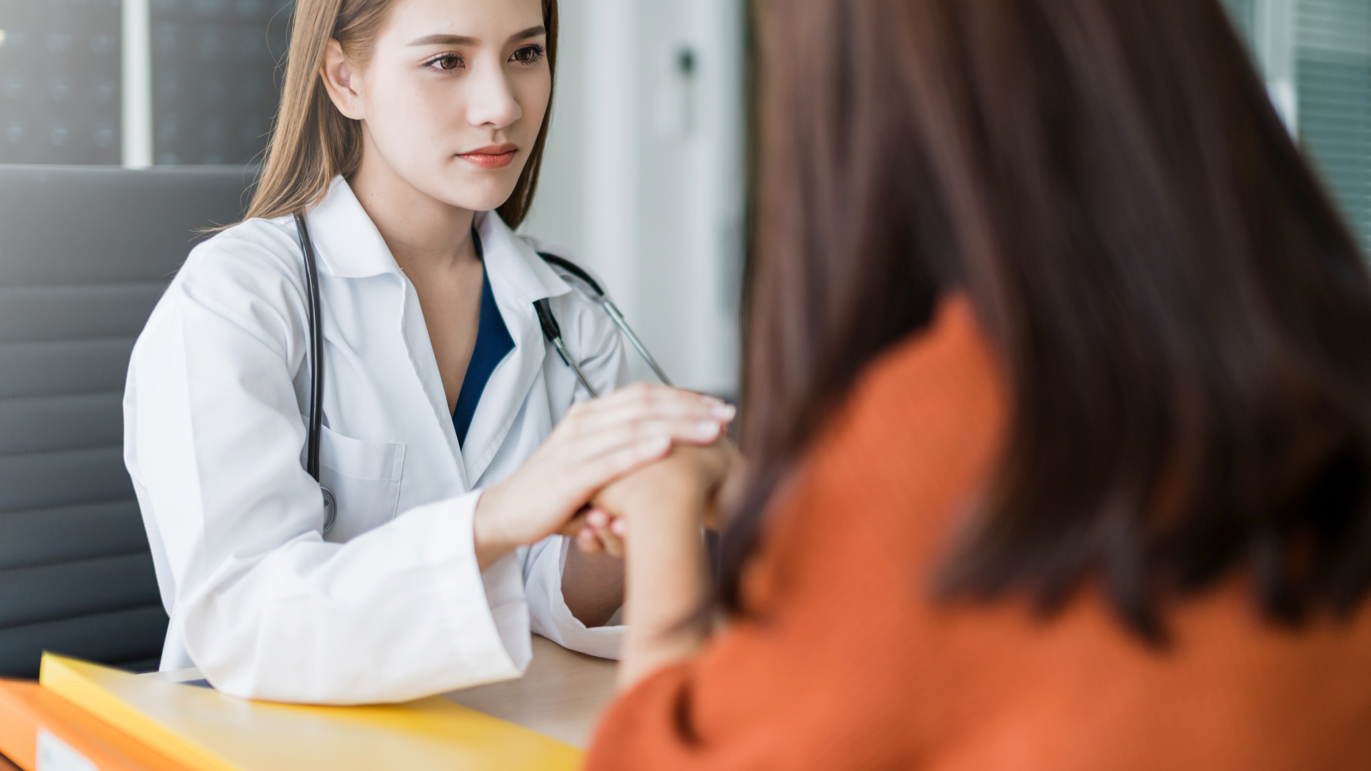 Trước khi chọn điều trị, bạn cần trao đổi kỹ với bác sĩ để hiểu rõ ưu nhược điểm và hướng đi phù hợp