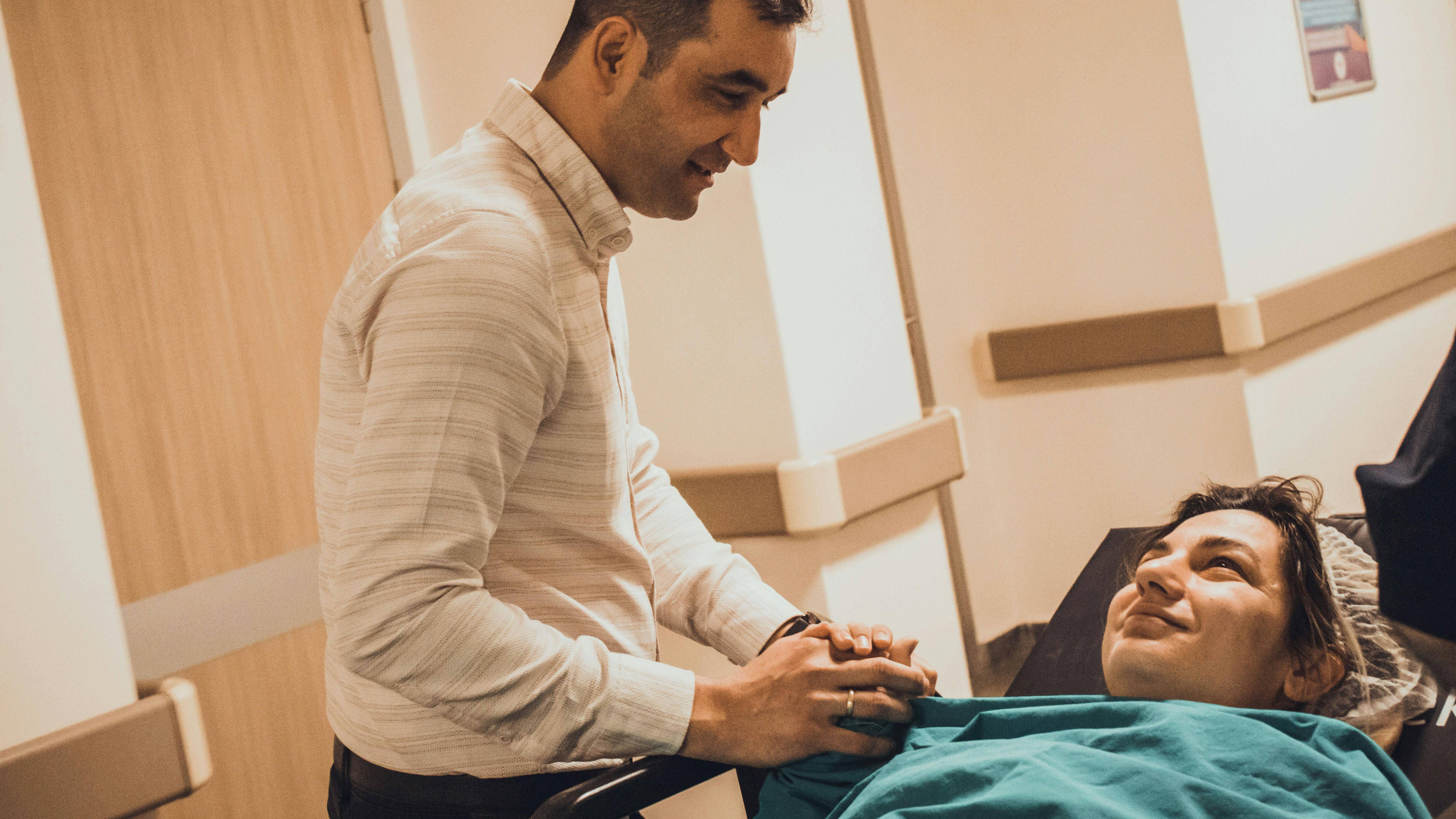 Biện pháp chăm sóc cuối đời tập trung quản lý triệu chứng và giữ sự thoải mái tối đa cho người bệnh