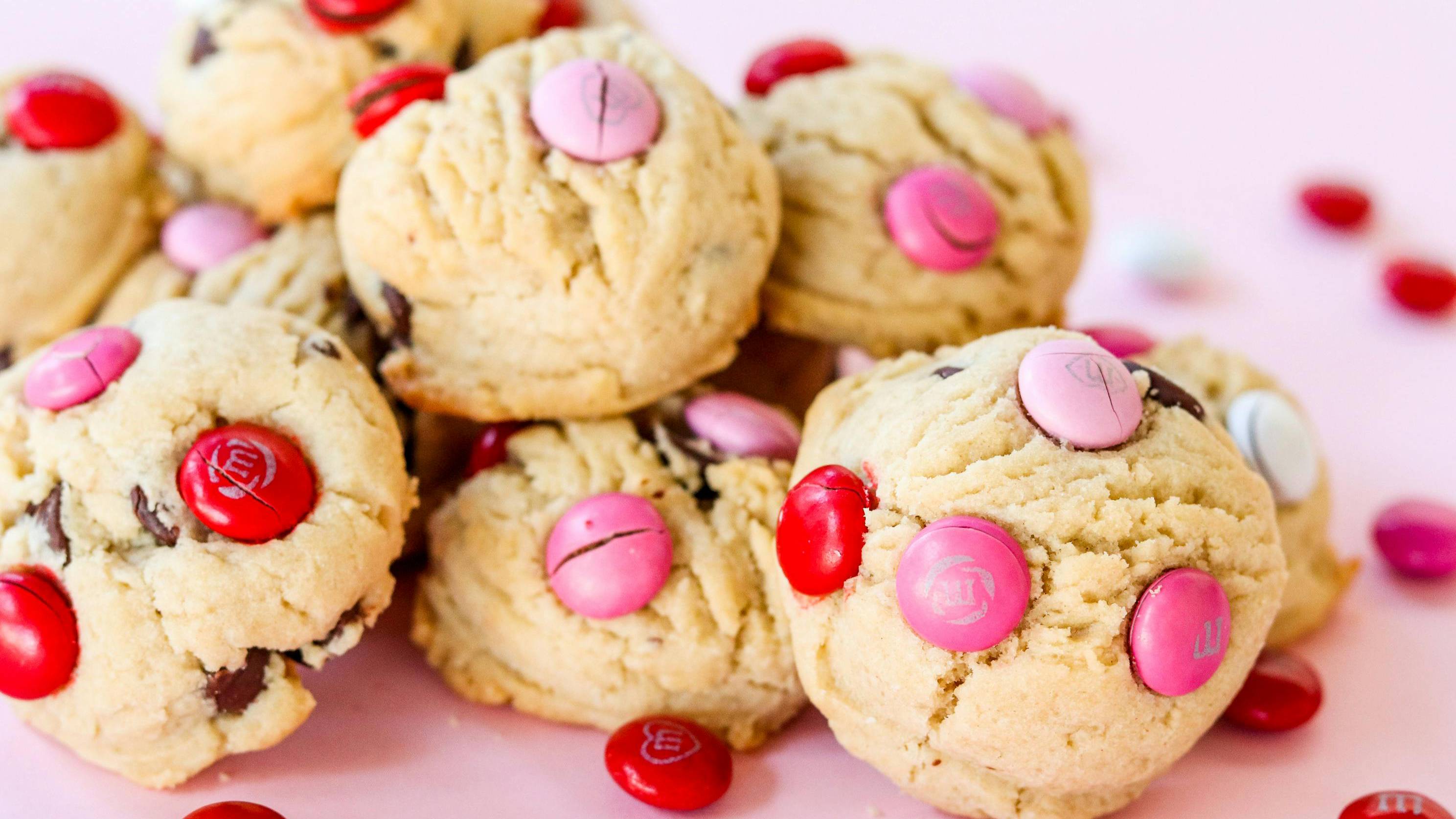 Người bị suy tim nên kiêng thực phẩm chứa nhiều đường như bánh kẹo