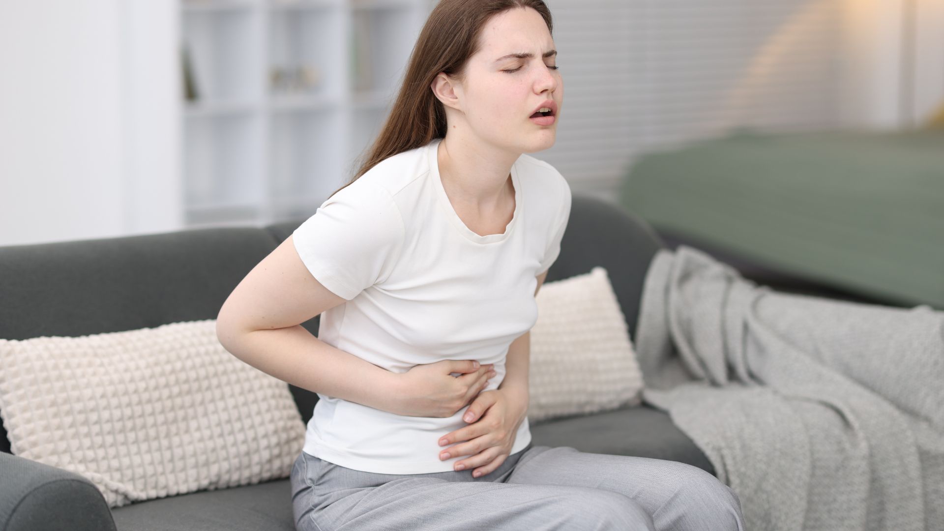 Phụ nữ mang thai không nên uống nghệ mật ong vì có thể kích thích tử cung co bóp, tăng nguy cơ động thai, sảy thai