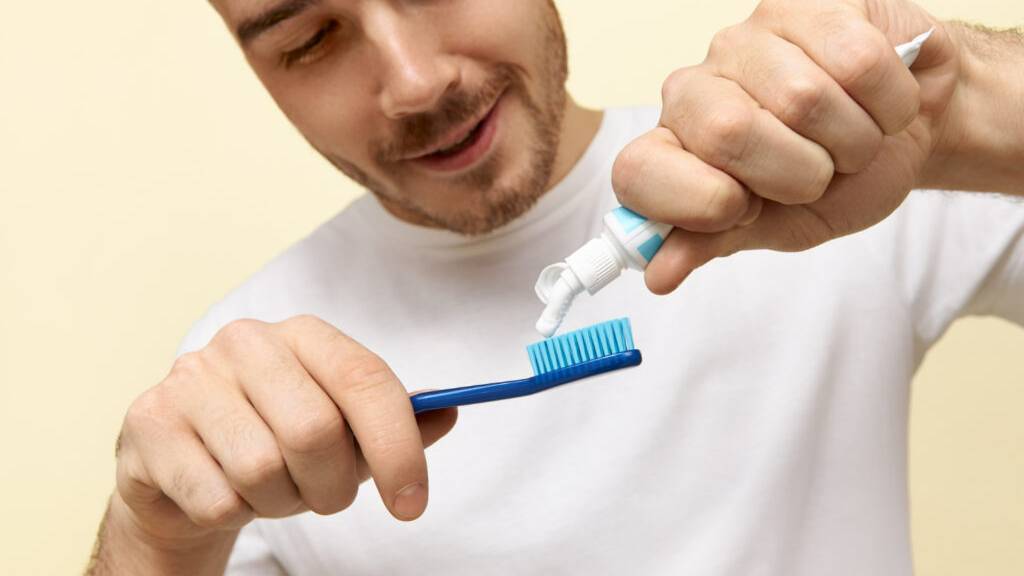 Tại sao bị nhiệt miệng liên tục? Khắc phục nhiệt miệng bằng cách nào? 3