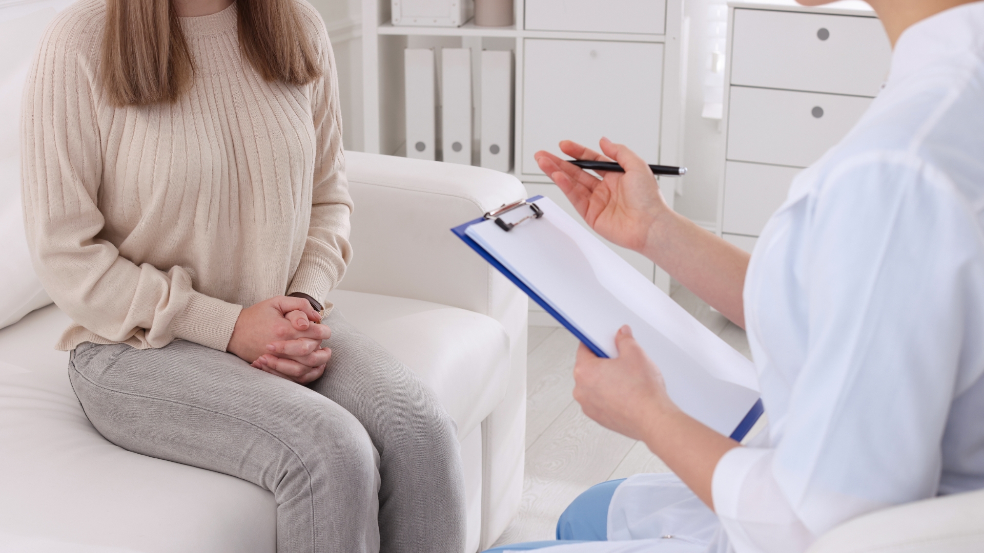 Tại sao khi quan hệ con gái lại kêu đau? Nguyên nhân và cách khắc phục 5