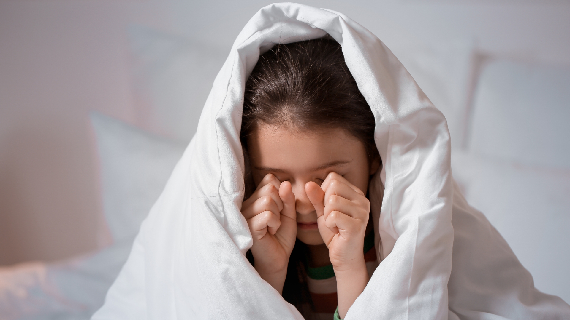 Việc đánh thức người đang mộng du có thể làm rối loạn giấc ngủ