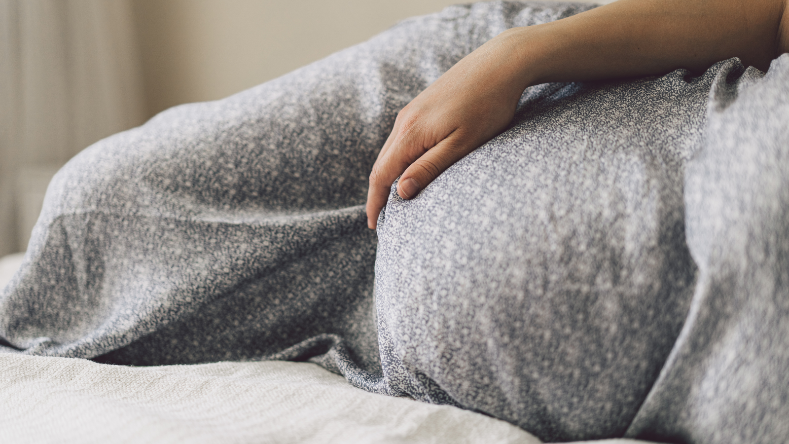 Trọng lượng thai nhi là một trong những nguyên nhiên khiến phụ nữ thường bị trĩ sau sinh