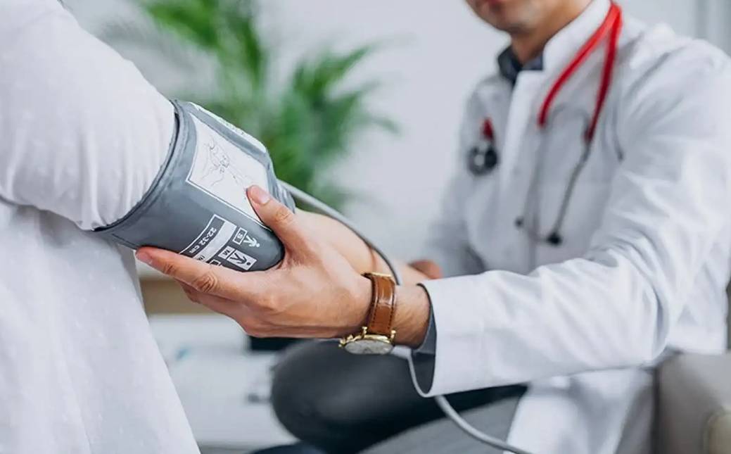 Táo bón đi ngoài ra máu có sao không? Cách phòng ngừa hiệu quả 4