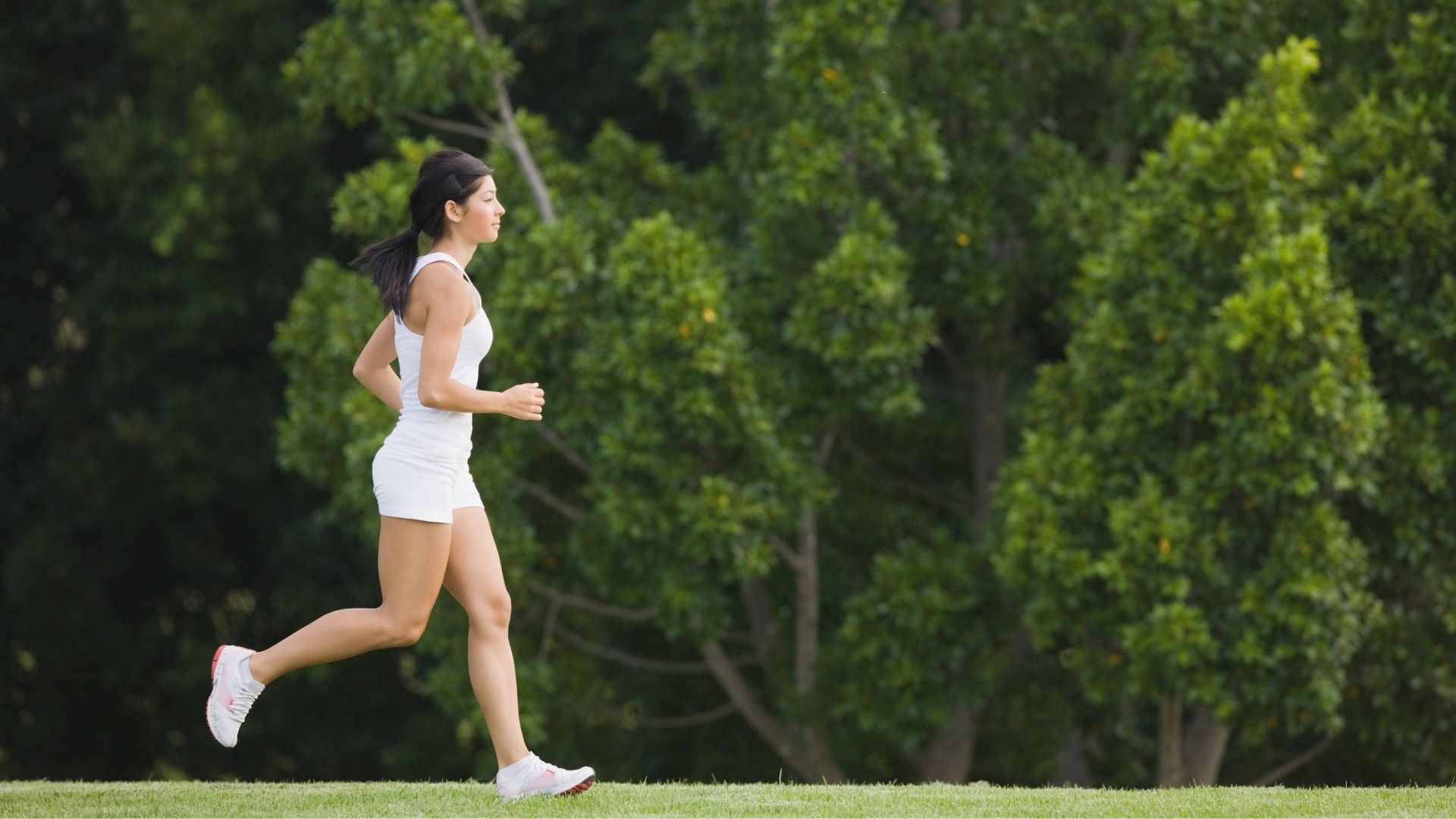 Vận động nhẹ nhàng sau sinh giúp giảm tần suất táo bón