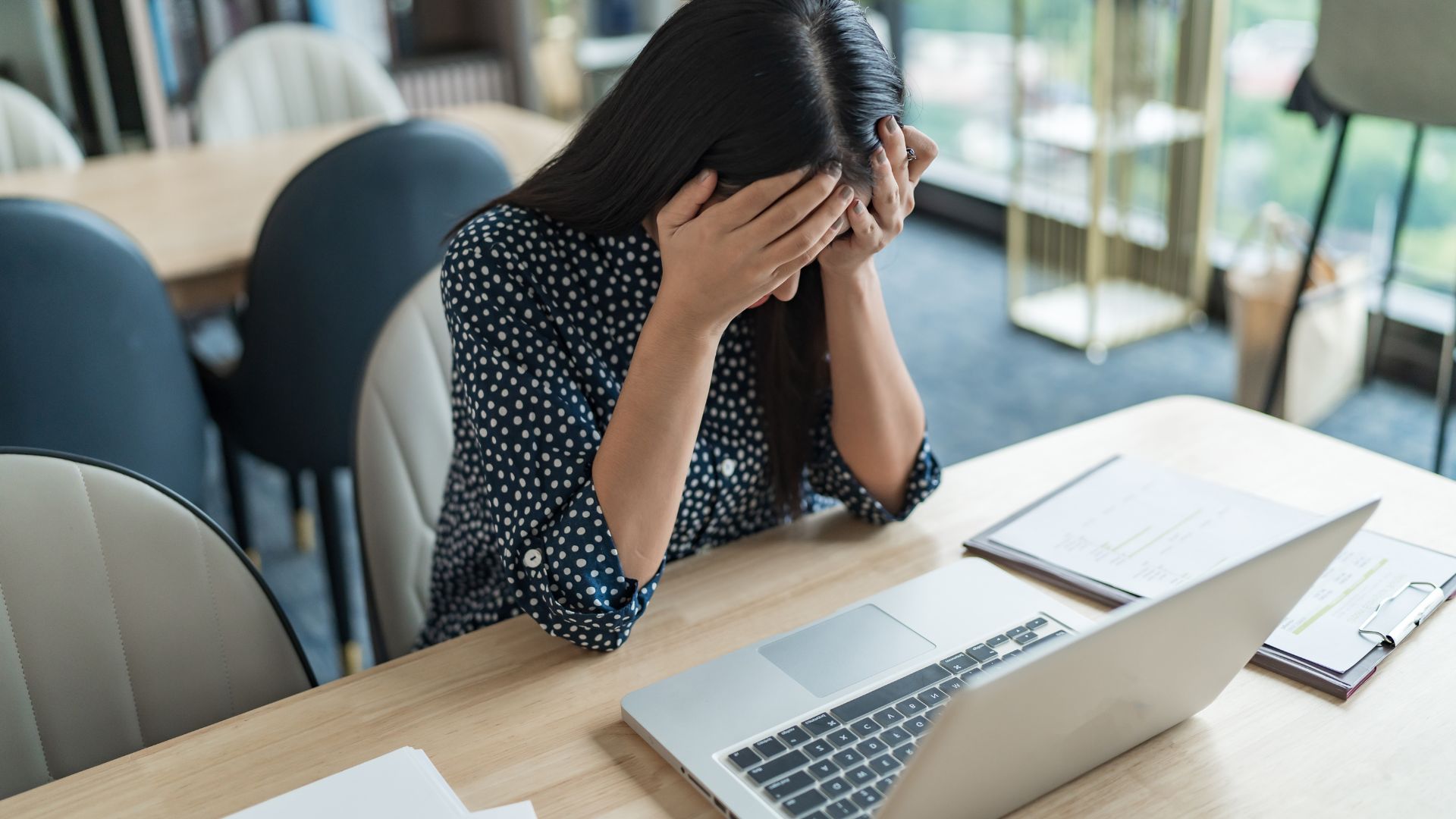 Căng thẳng kéo dài có thể dẫn đến tình trạng rối loạn đại tiện