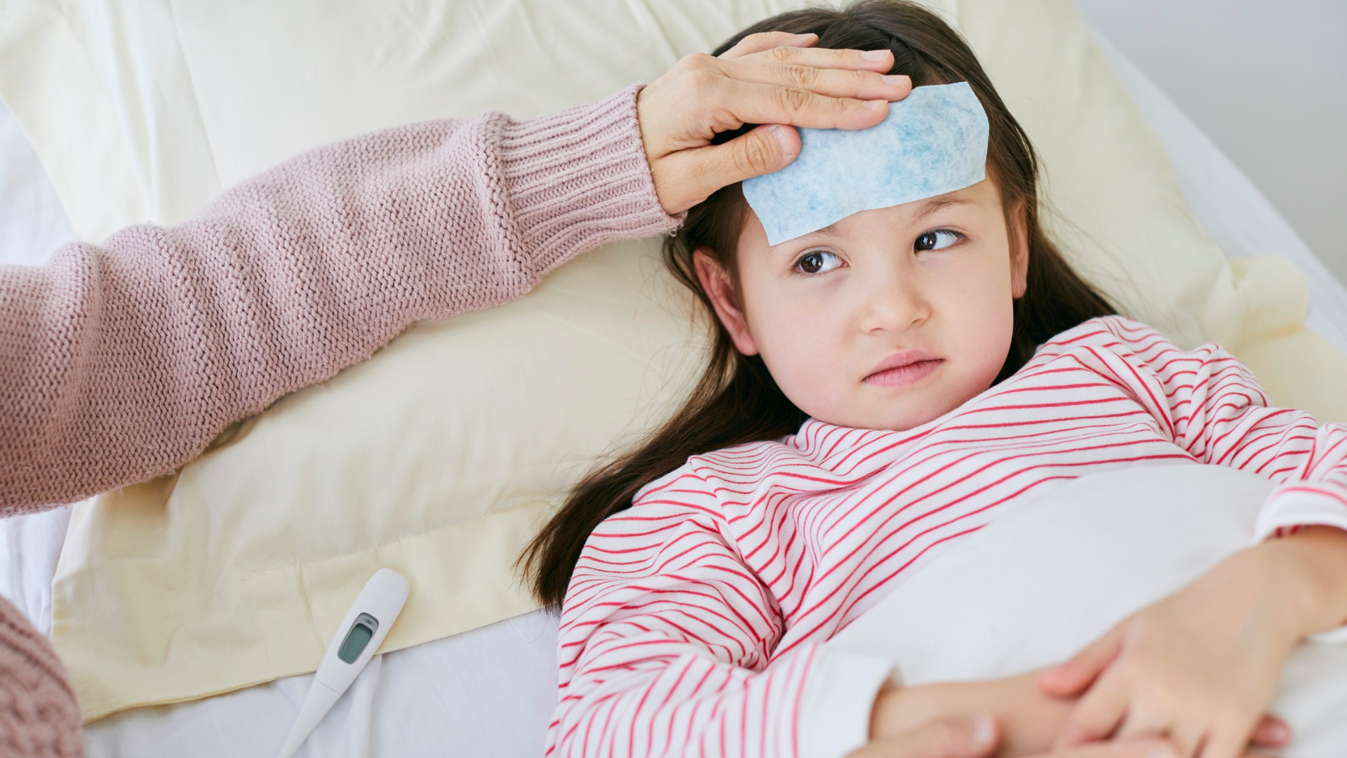 Nên đưa trẻ đến bệnh viện khi có dấu hiệu sốt cao kéo dài