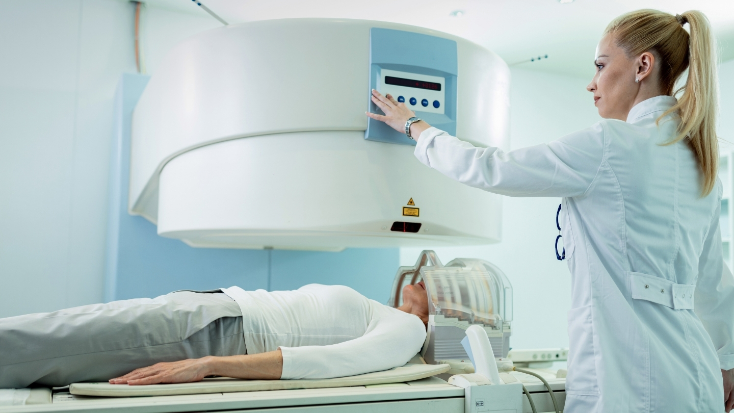 Với sự phát triển của khoa học kỹ thuật và y học hiện đại, liệu pháp tăng thân nhiệt giúp nâng cao hiệu quả của xạ trị và hóa trị