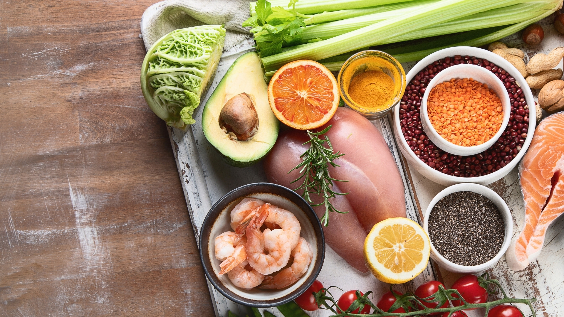 Chế độ ăn uống đóng vai trò quan trọng trong cả phòng ngừa và hỗ trợ điều trị ung thư