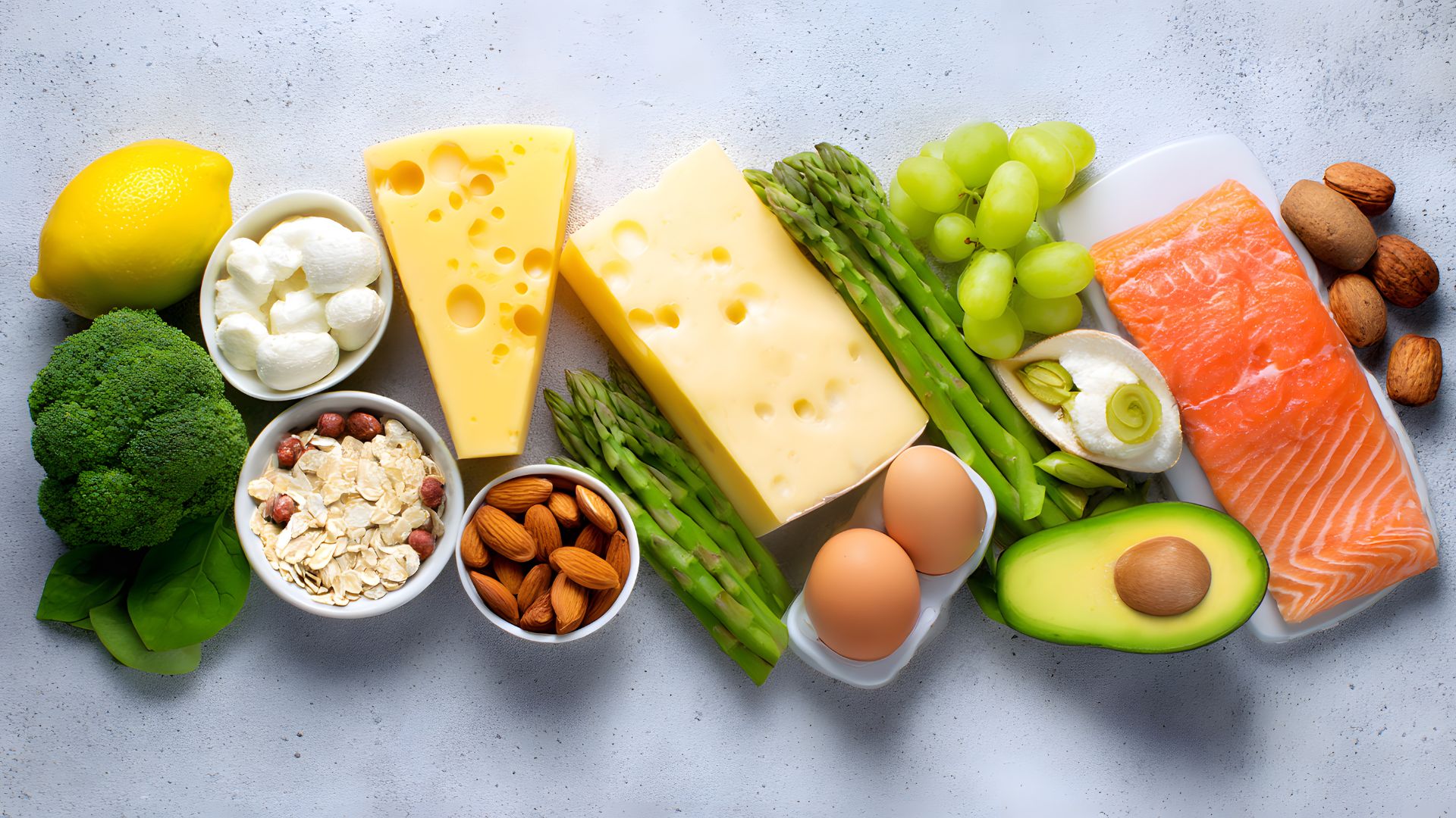 Chế độ ăn giảm cân an toàn cần cân đối đủ 4 nhóm chất