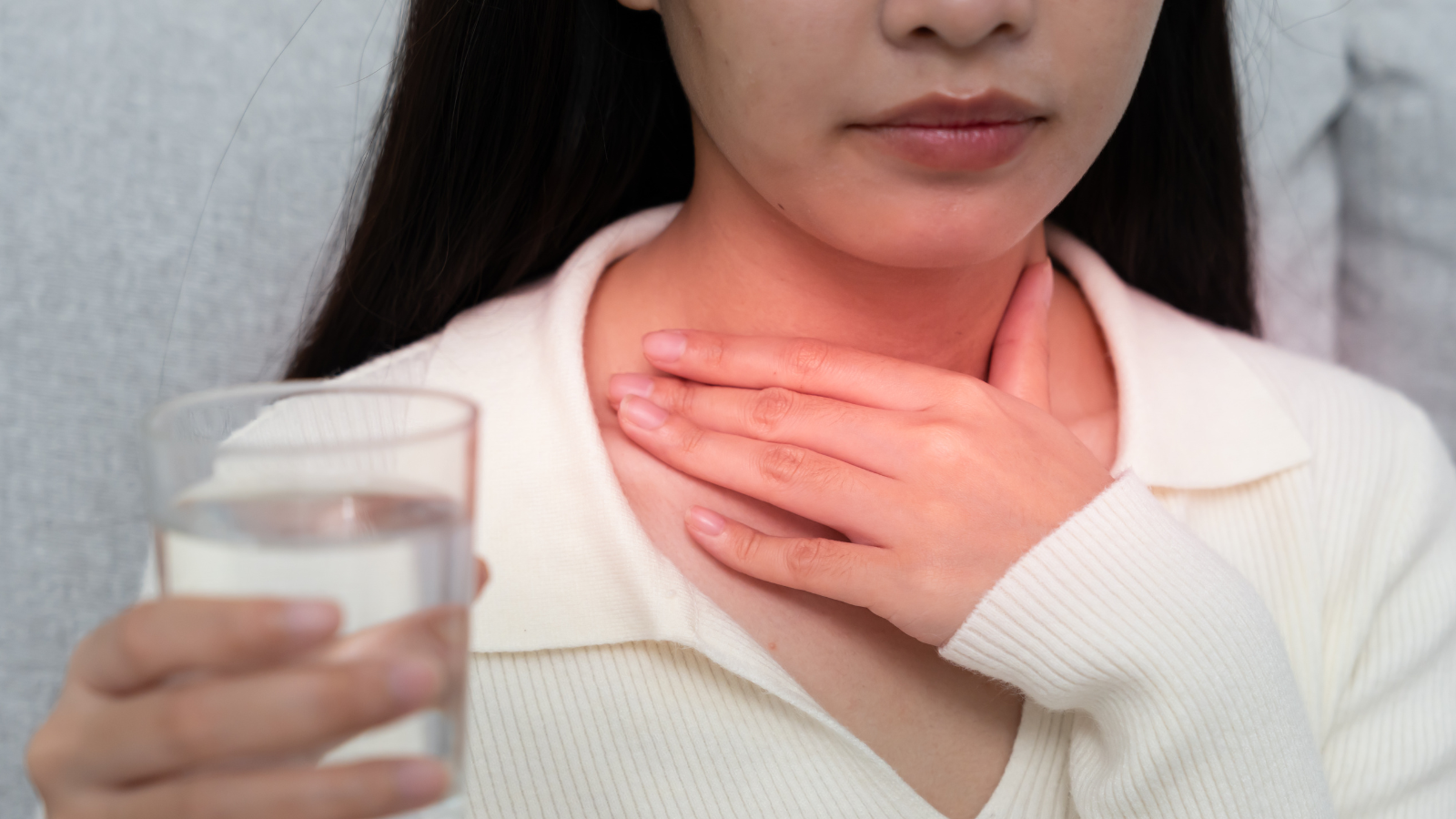 Thăm khám bác sĩ kịp thời nếu có dấu hiệu chảy máu sau cắt amidan