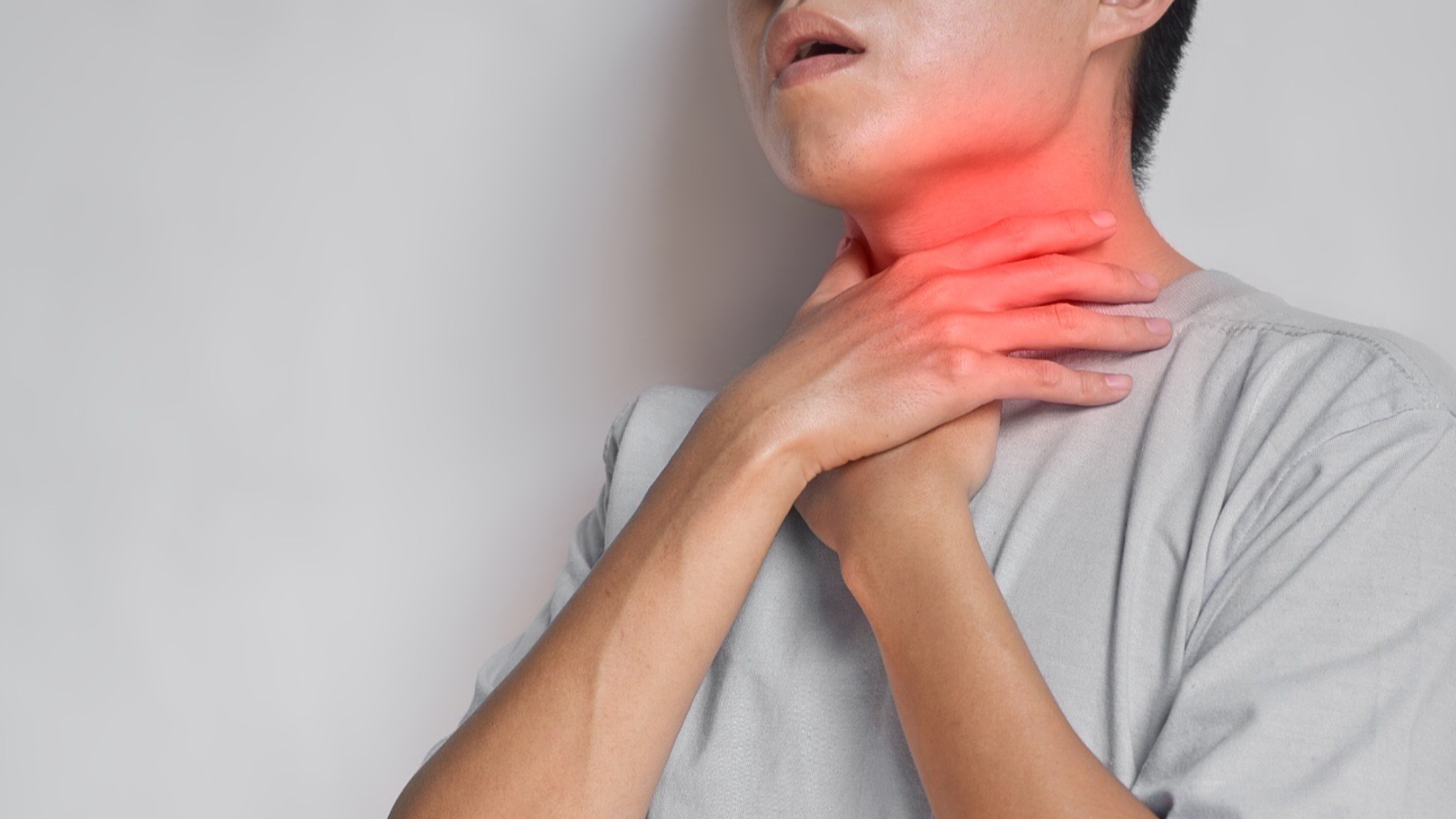 Viêm thanh quản là bệnh lý thường gặp liên quan đến thanh quản