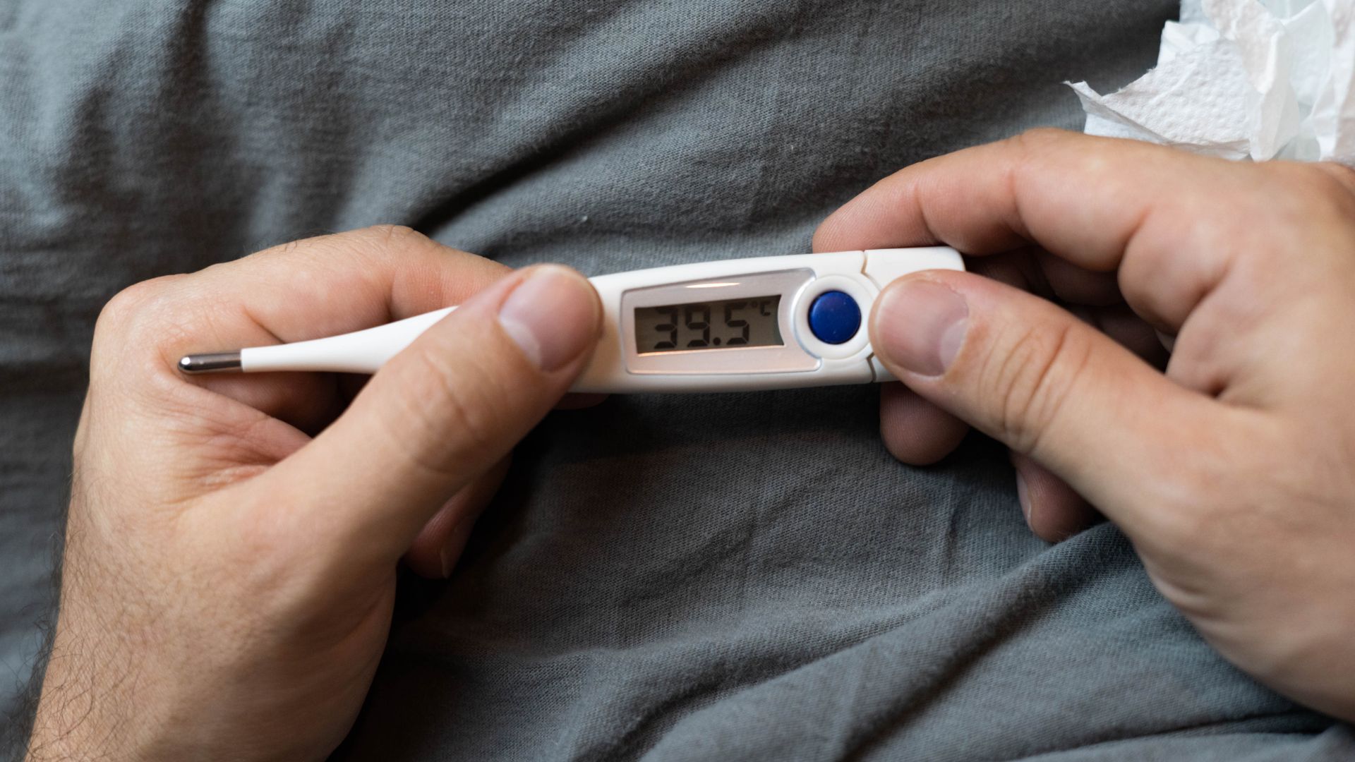 Sốt cao gây mất nước là một nguyên nhân gây tăng thể tích khối hồng cầu