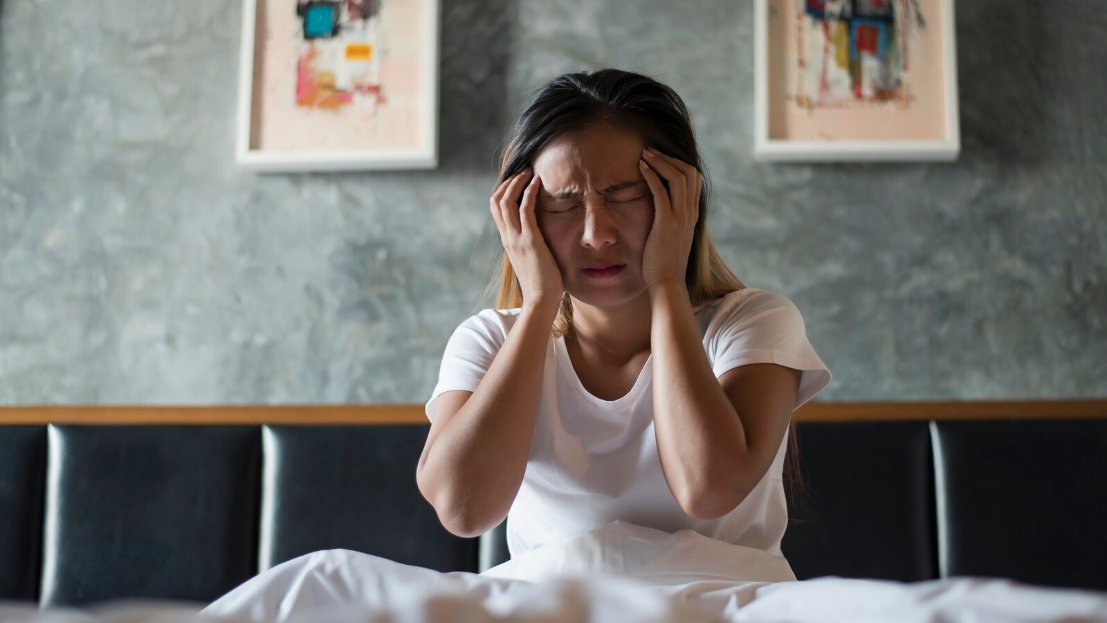 Thiếu máu hồng cầu nhỏ nhược sắc thường gây mệt mỏi, yếu sức, khó thở khi gắng sức