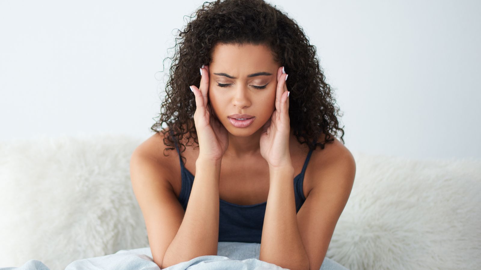 Triệu chứng thường gặp nhất thiếu máu không thiếu sắt là mệt mỏi kéo dài, cảm giác uể oải dù đã nghỉ ngơi.