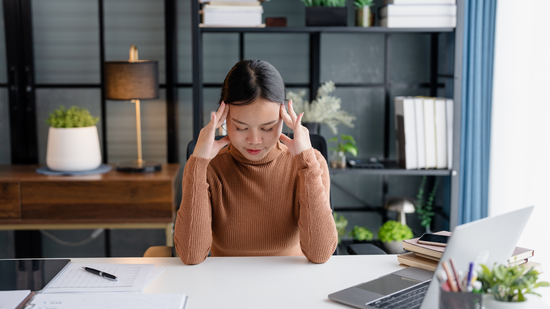 Thiếu ngủ làm giảm khả năng tập trung, ghi nhớ kém, suy nghĩ chậm và dễ mắc lỗi hơn