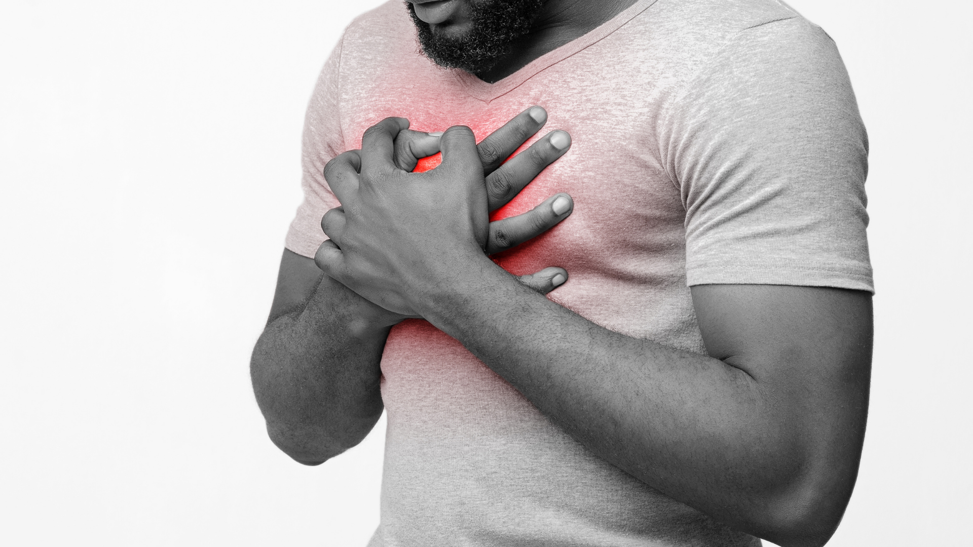 Các triệu chứng đi kèm có thể giúp bạn phân biệt liệu đau nhói ở tim có liên quan đến bệnh lý tim mạch hay không