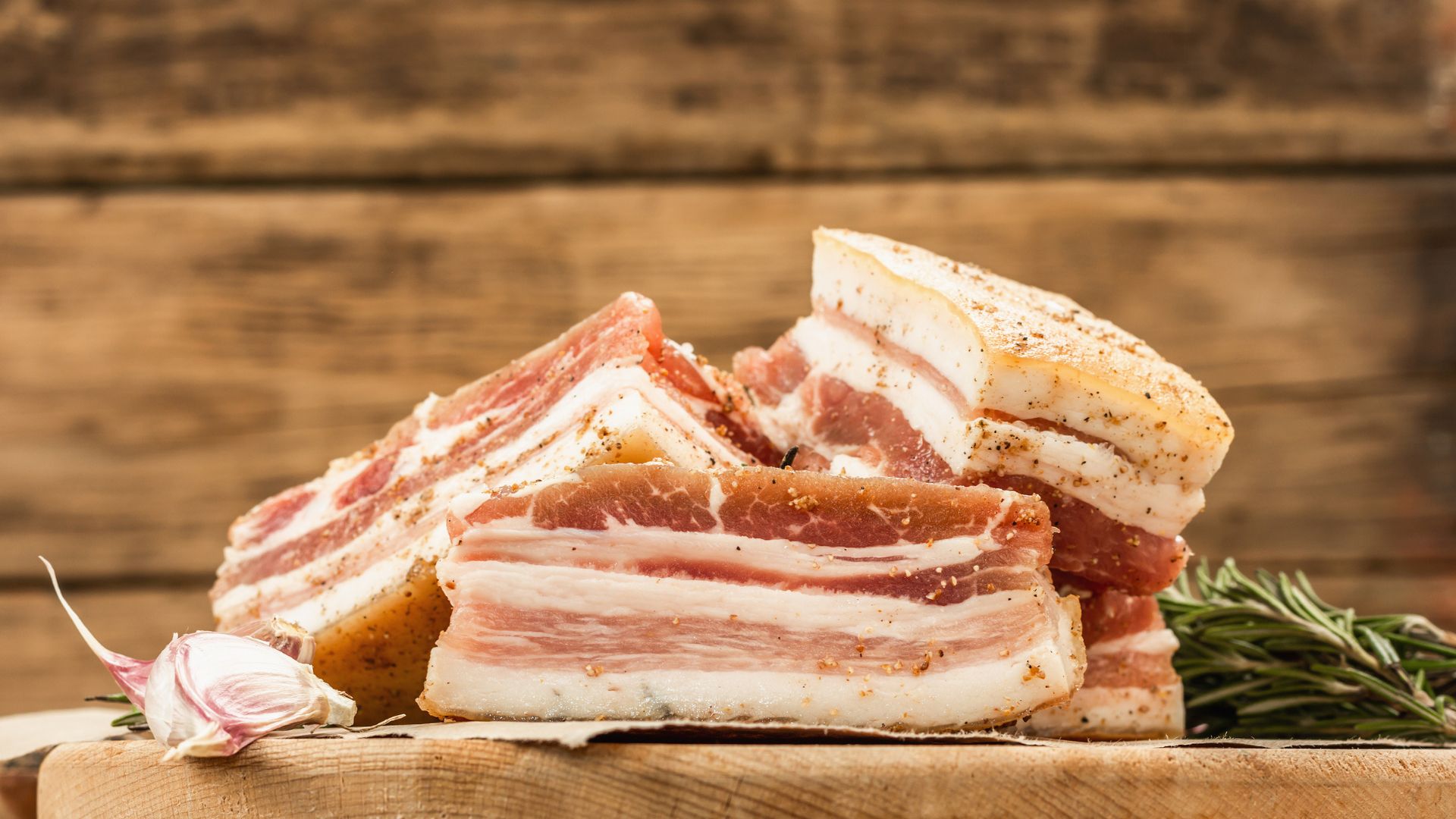 Thịt lợn bao nhiêu protein? Thành phần dinh dưỡng, lợi ích và những điều cần lưu ý 2